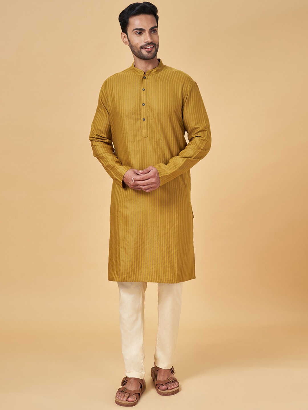 

indus route by Pantaloons Striped Mandarin Collar Kurta, Mustard