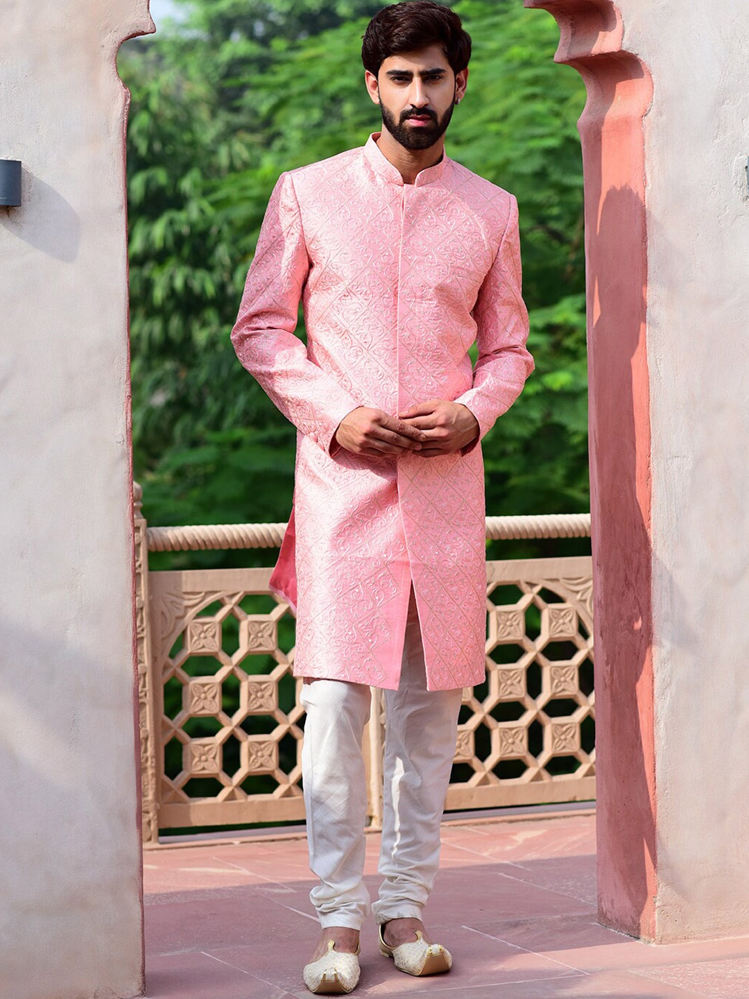 

HOUSE OF DEYANN Embroidered Mandarin Collar Sherwani Set, Peach