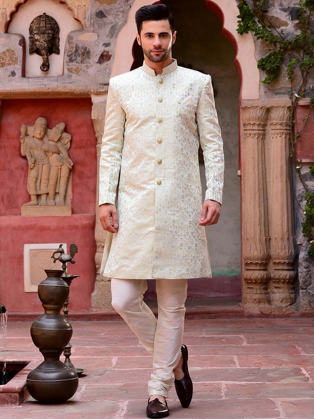 

HOUSE OF DEYANN Self-Design Sherwani With Churidar, White