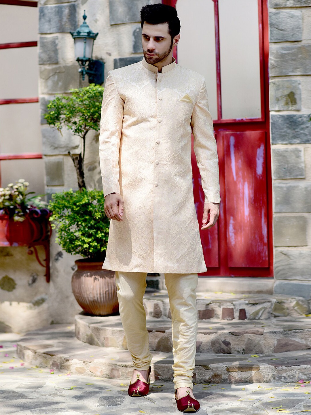 

HOUSE OF DEYANN Self Design Mandarin Collar Sherwani Set, Cream