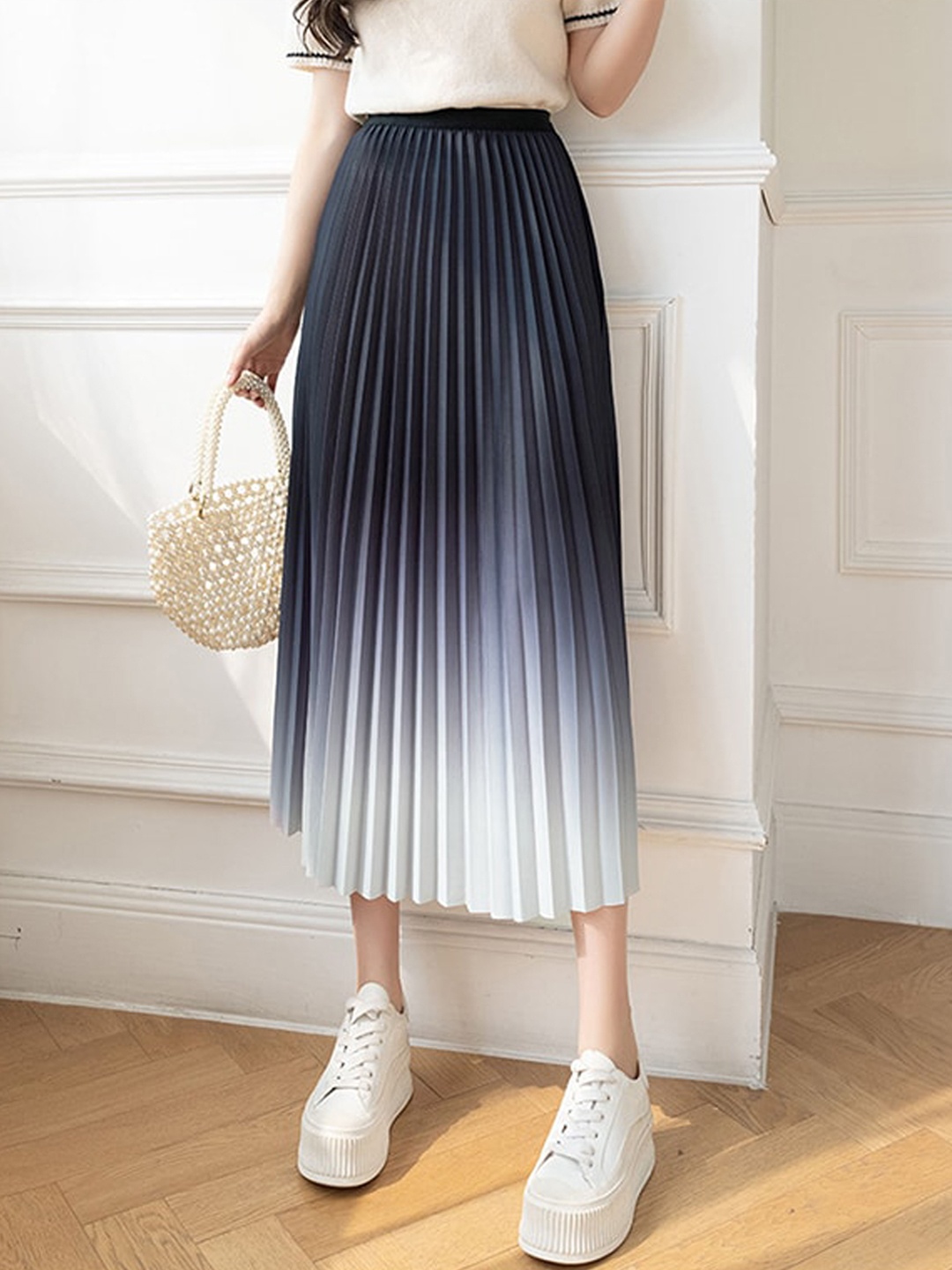 

StyleCast Blue Ombre Dyed Accordion Pleats Midi Flared Skirt