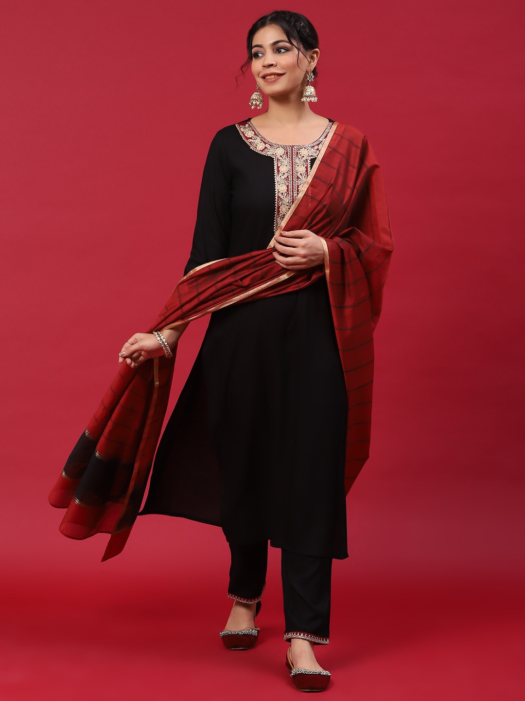 

AKS Couture Ethnic Motifs Yoke Design Regular Thread Work Kurta With Trousers & Dupatta, Black