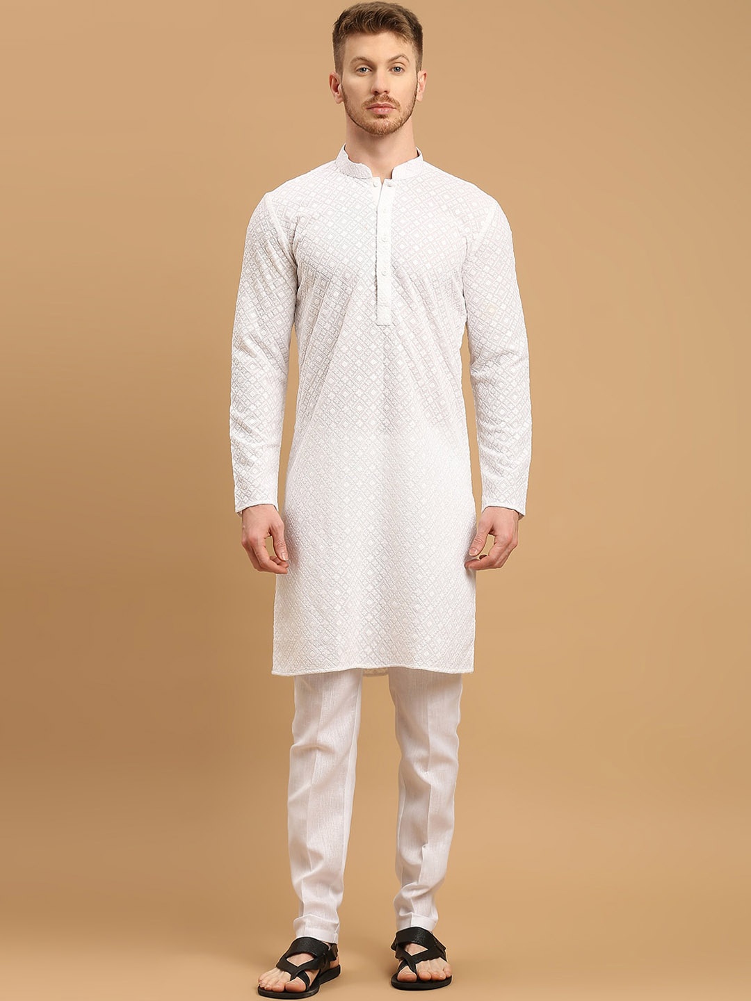 

ESSAS club Ethnic Motifs Embroidered Chikankari Kurta with Pyjamas, White