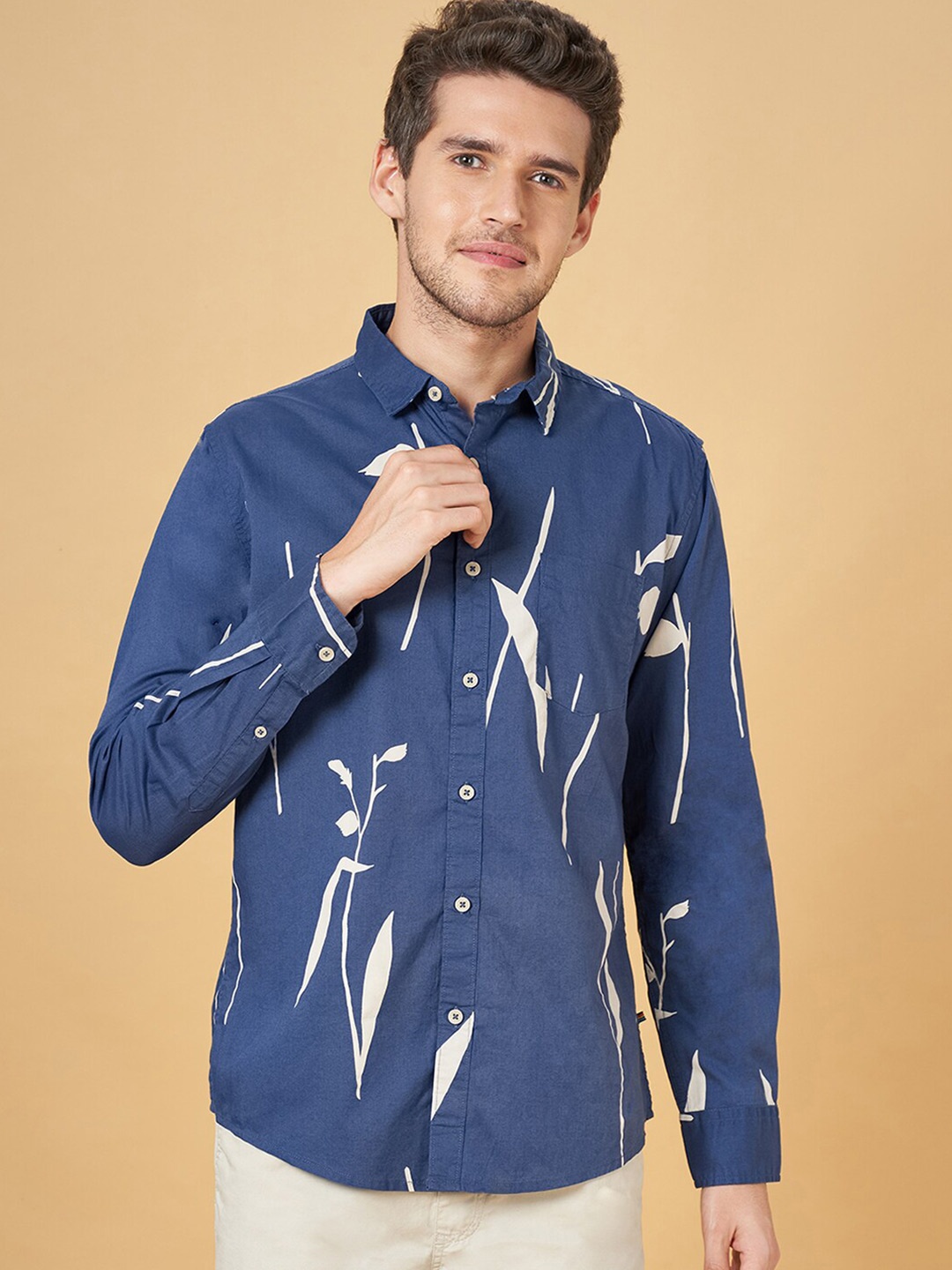 

Urban Ranger by pantaloons Slim Fit Abstract Printed Cotton Casual Shirt, Blue