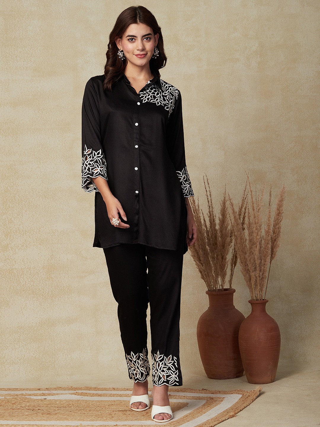 

FASHOR Resham Embroidered Tunic with Trousers, Black