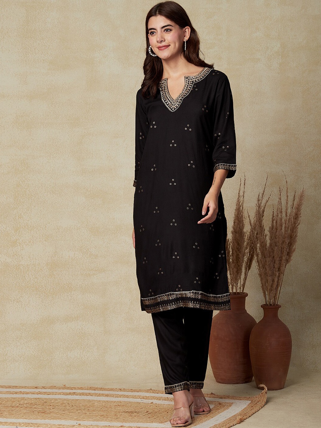 

FASHOR Ethnic Motifs Printed Thread Work Straight Kurta with Trouser, Black