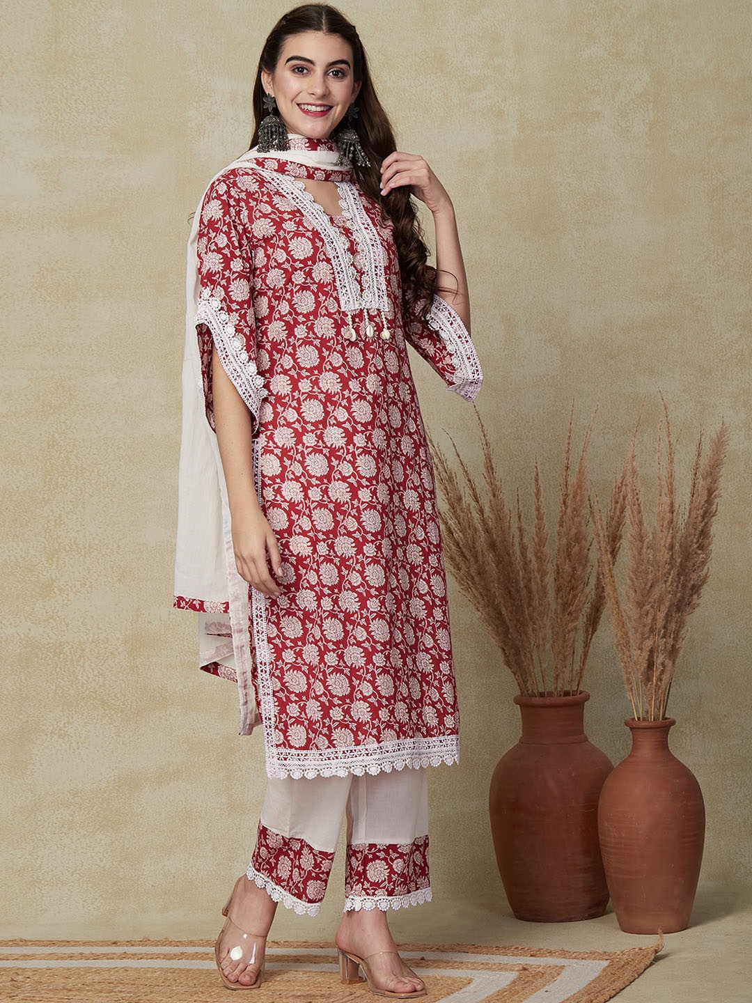 

FASHOR Floral Printed Beads and Stones Pure Cotton Kurta with Trousers & Dupatta, Red