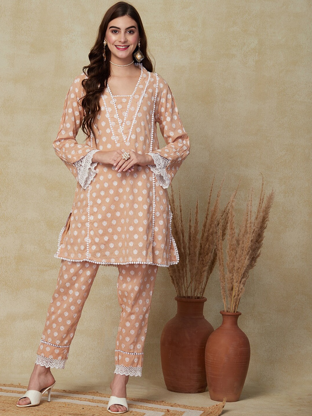

FASHOR Floral Printed Panelled Pure Cotton Kurta with Trousers, Peach