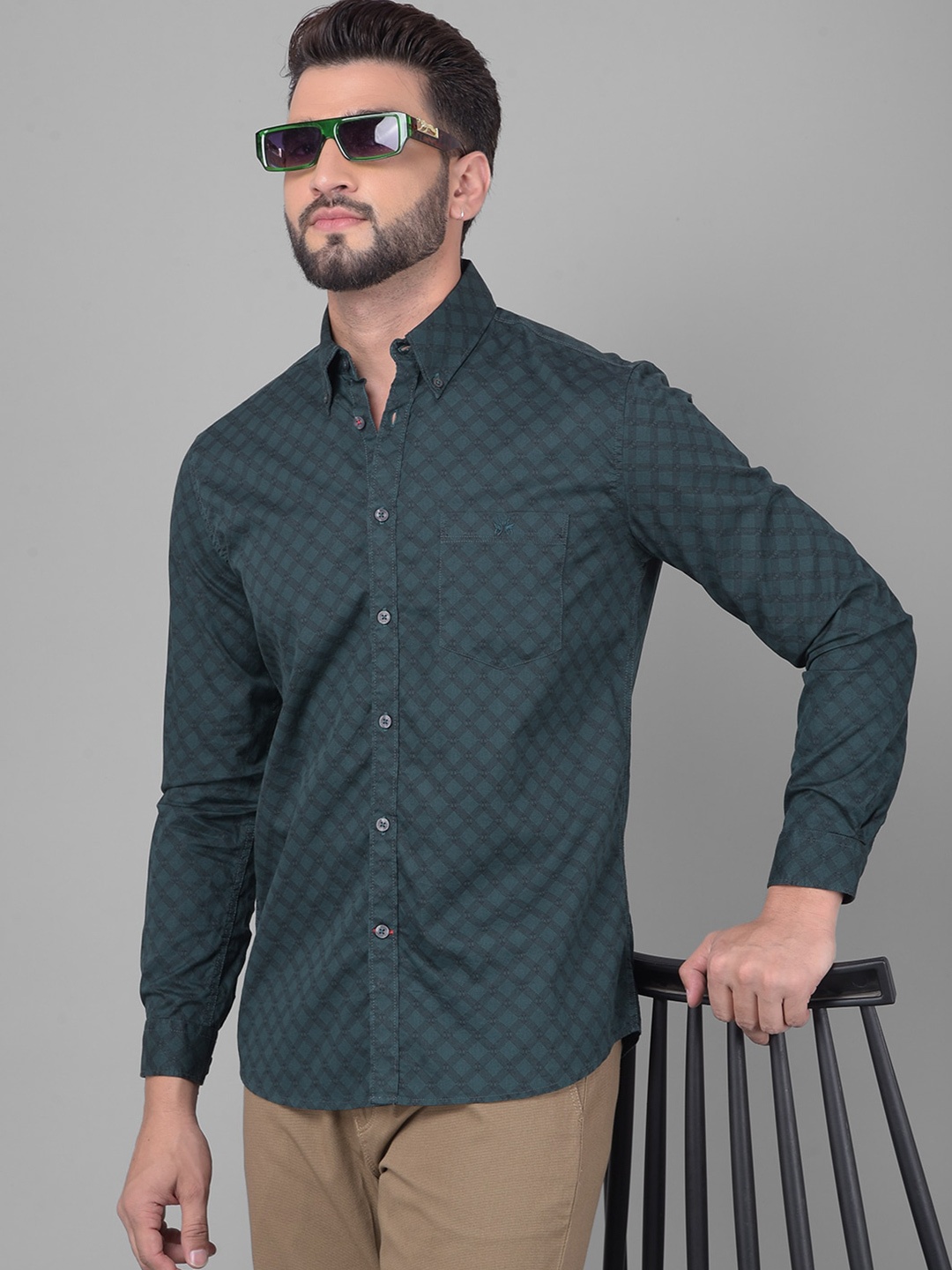 

Crimsoune Club Slim Fit Geometric Printed Cotton Casual Shirt, Green