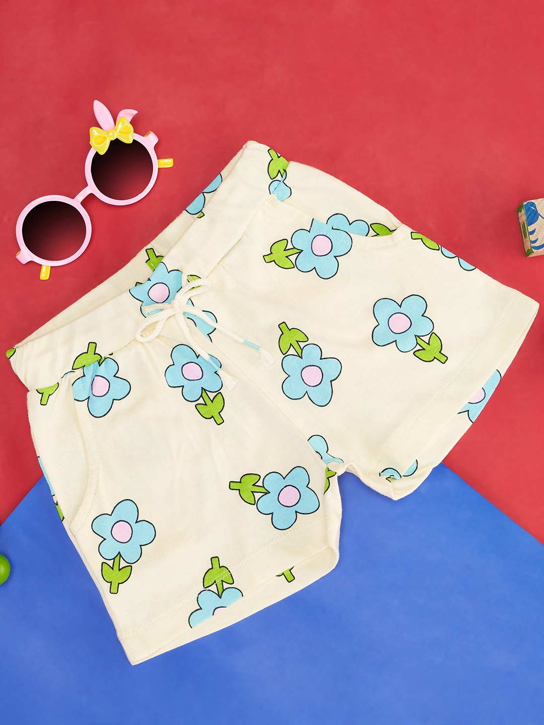 

Pantaloons Junior Girls Floral Printed Cotton Shorts, Cream