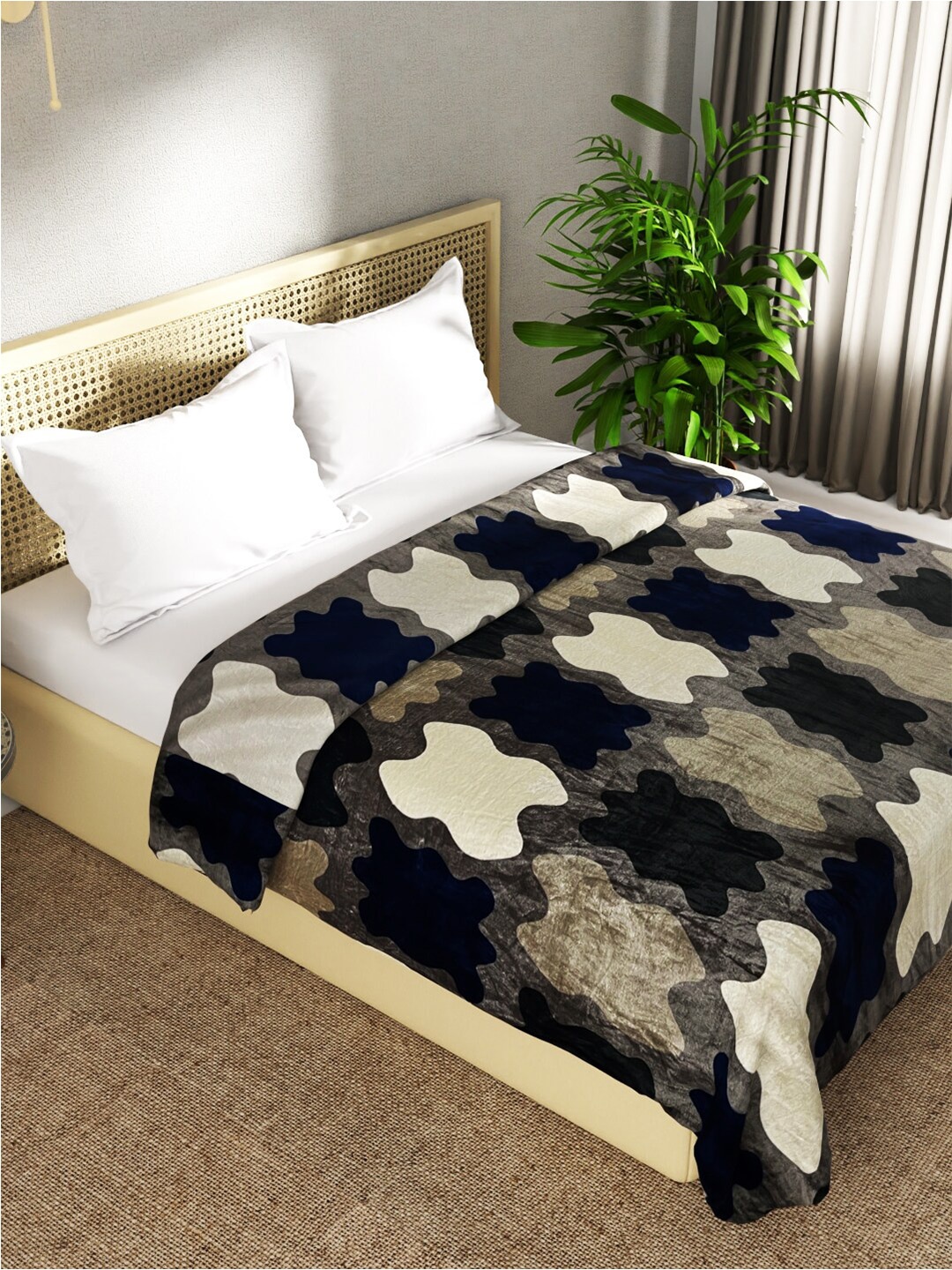 

BIANCA Brown & Cream-Coloured Microfiber AC Room 300 GSM Double Bed Blanket