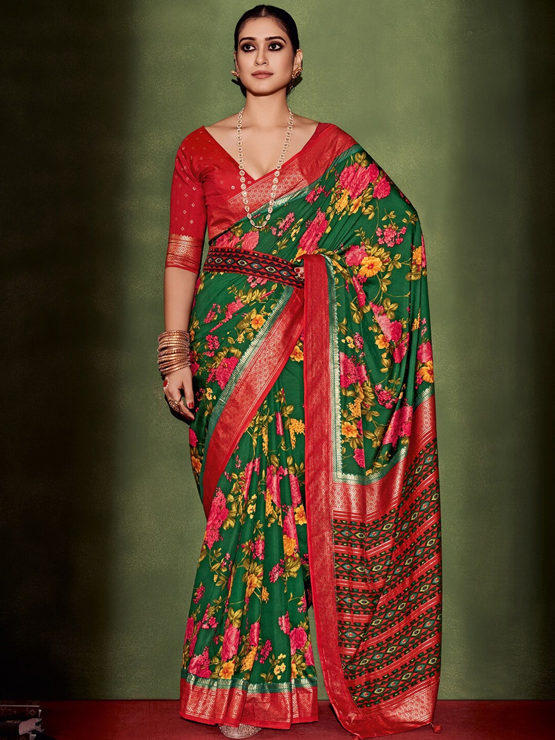 

Saree mall Floral Printed Zari Bagh Sarees, Green