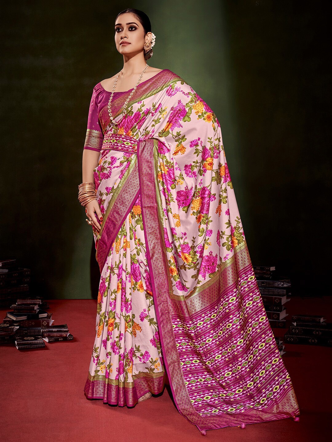 

Saree mall Floral Printed Zari Bagh Sarees, Pink