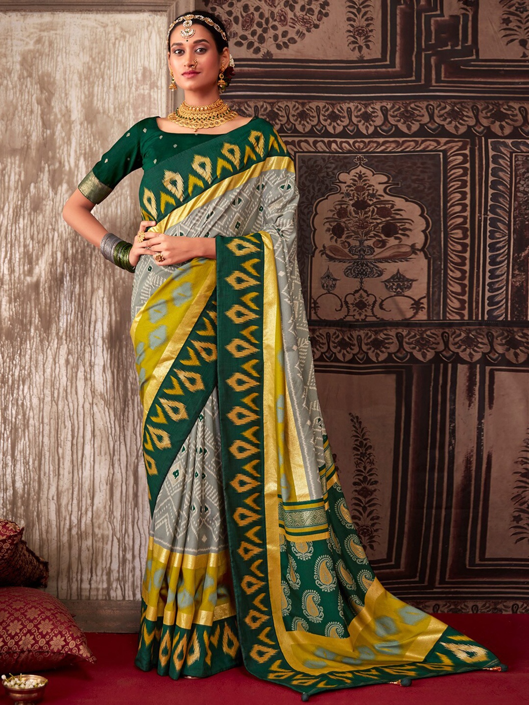 

Saree mall Grey & Green Geometric Printed Zari Sarees