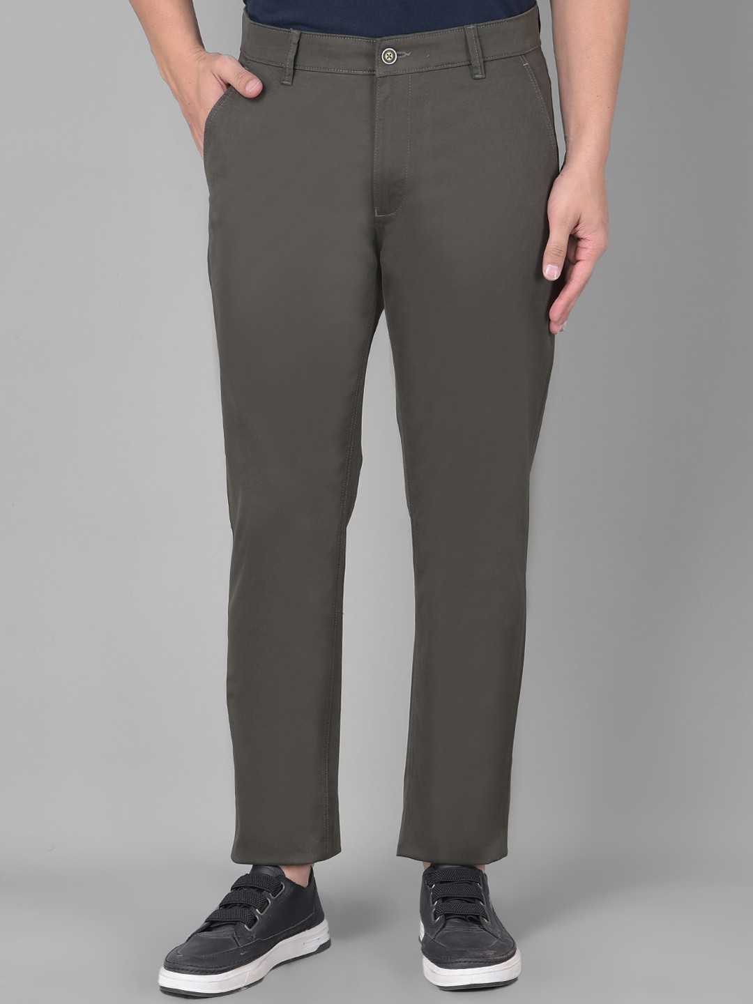 

Crimsoune Club Men Original Mid Rise Slim Fit Trousers, Green