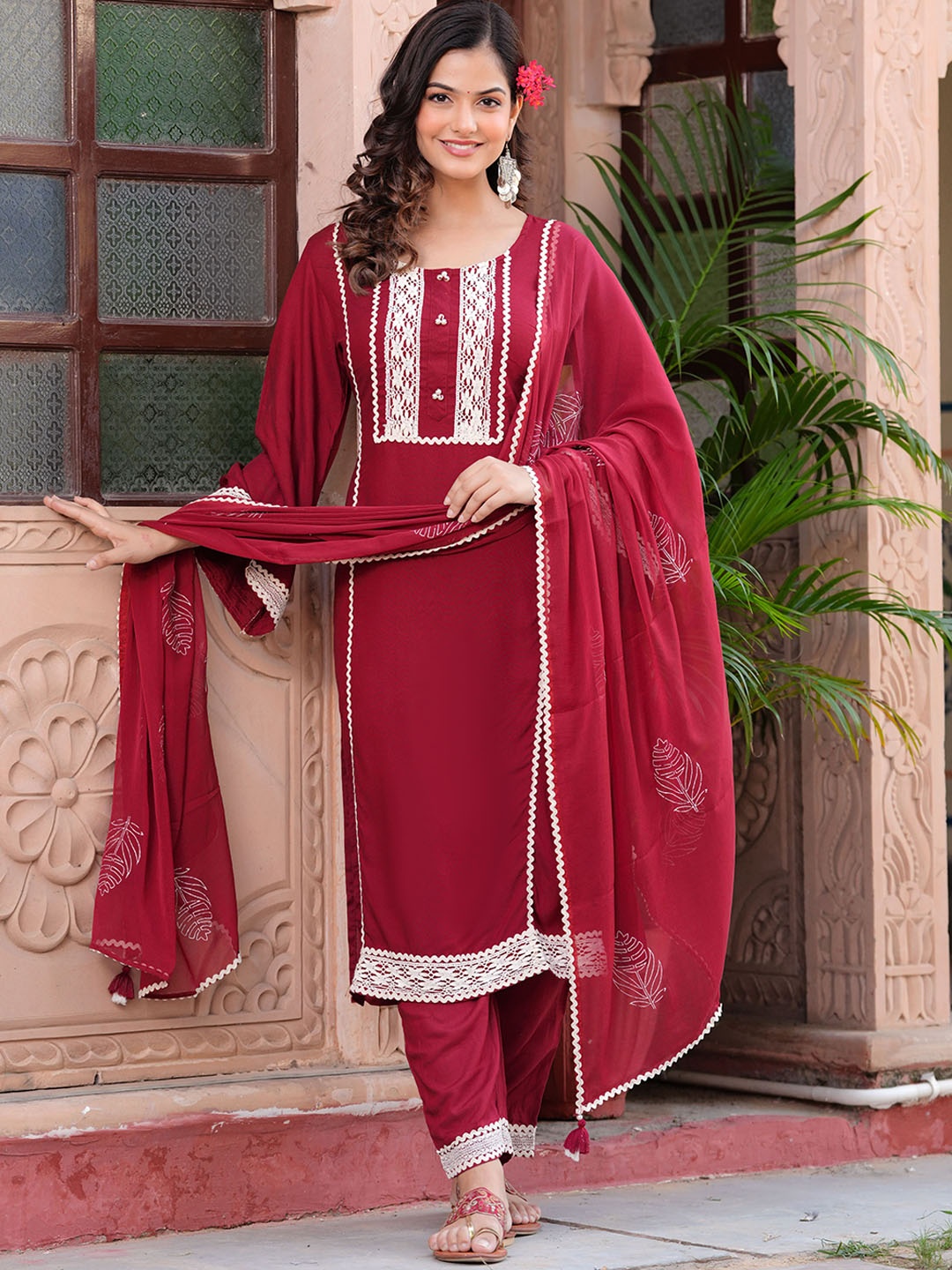 

Hatheli Floral Yoke Design Regular Cut Work Kurta With Trousers & Dupatta, Maroon