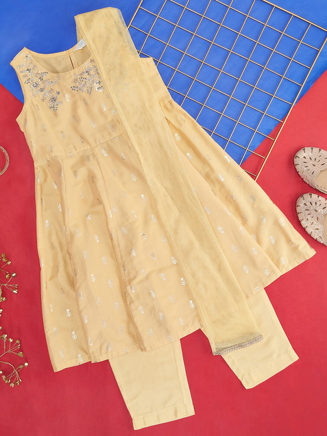 

AKKRITI BY PANTALOONS Girl Ethnic Motifs Embroidered Pure Kurta & Trousers With Dupatta, Mustard