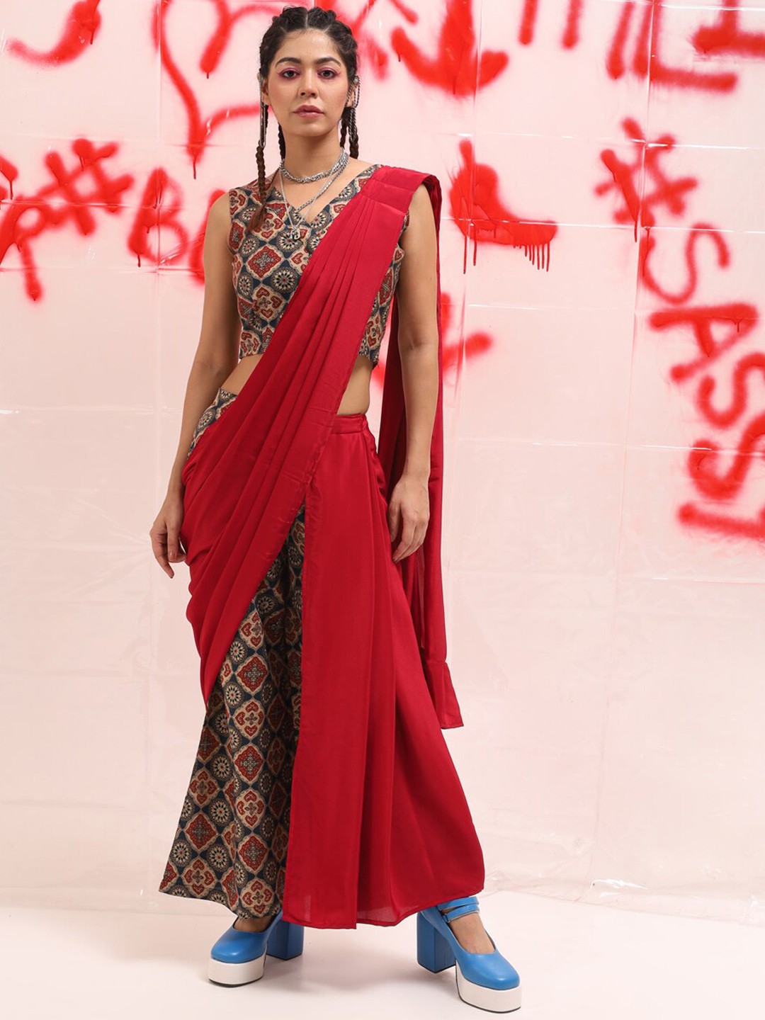 

Tikhi Imli Printed Saree Style Co-Ords Set with Detachable Pallu, Red