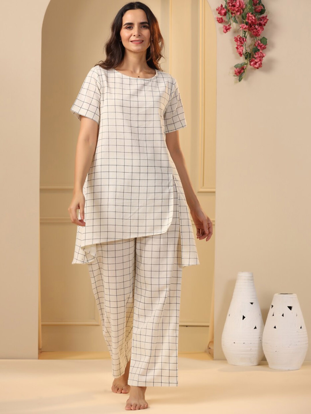 

SANSKRUTIHOMES Geometric Printed Pure Cotton Night suit, Off white