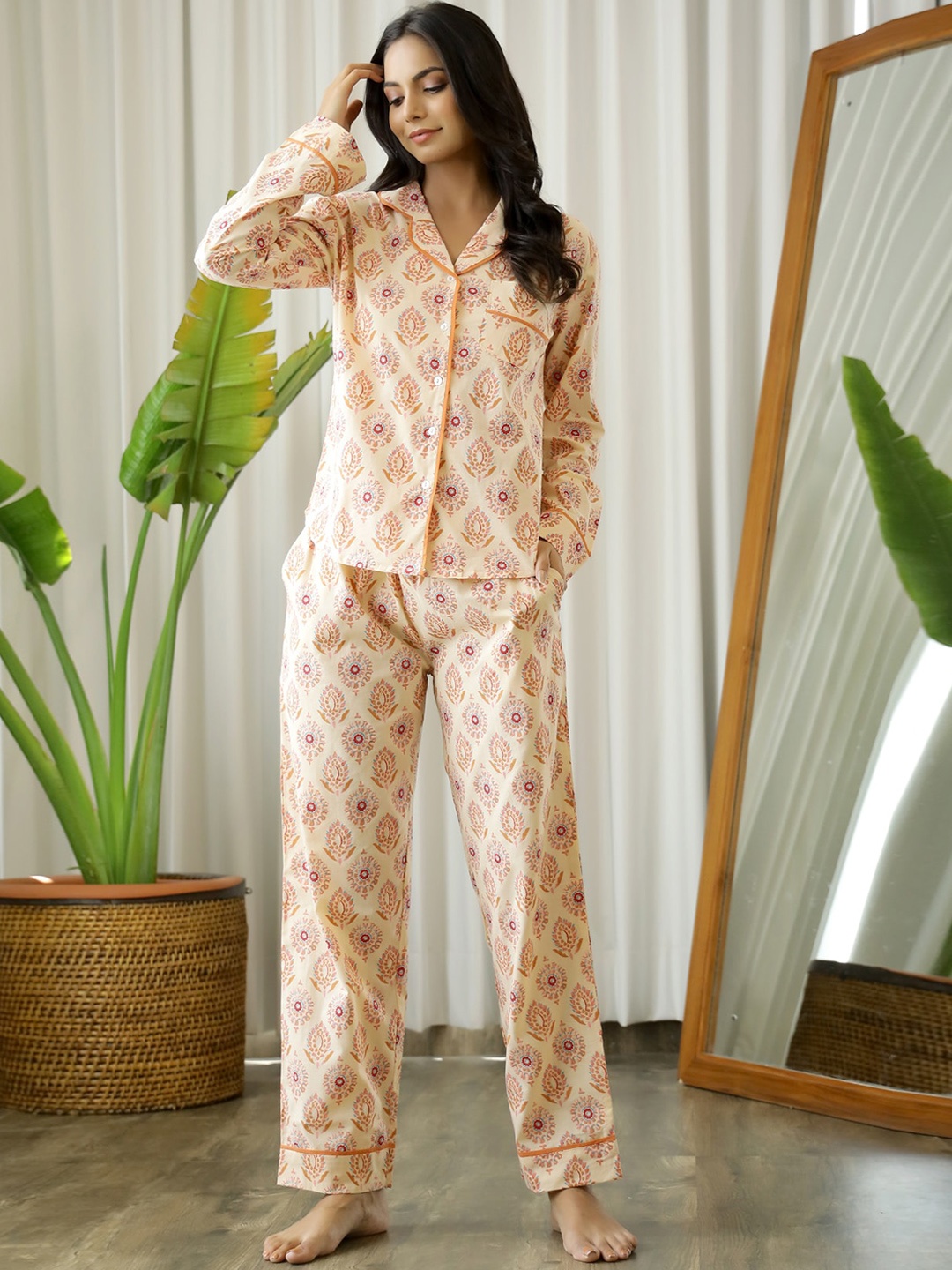 

SANSKRUTIHOMES Ethnic Motifs Printed Pure Cotton Night suit, Cream
