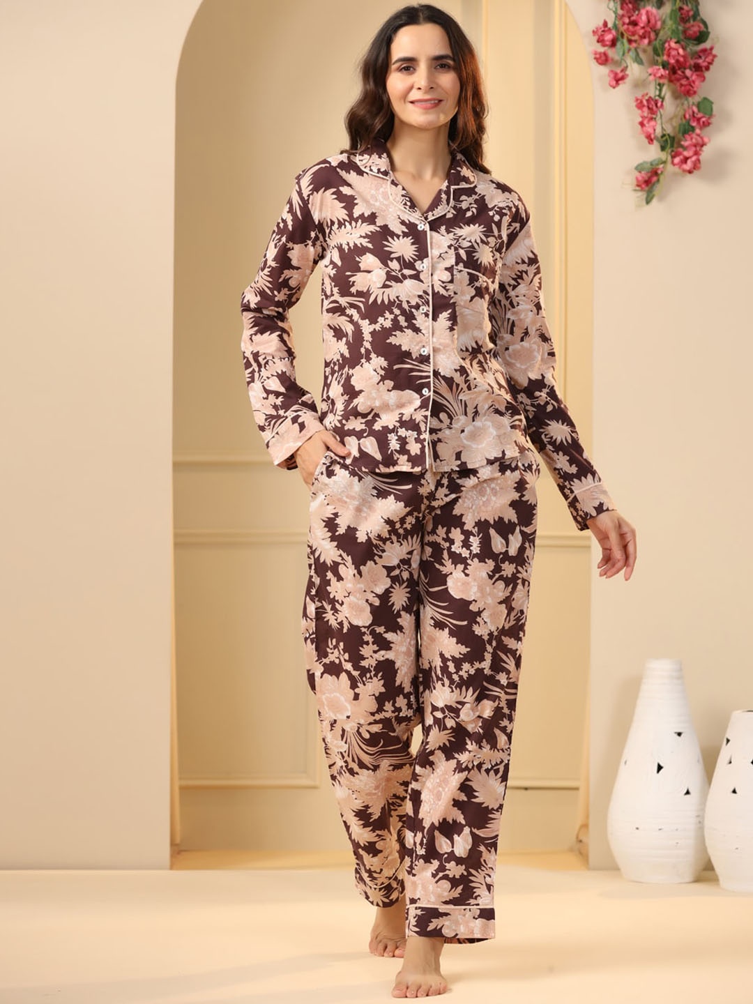 

SANSKRUTIHOMES Floral Printed Lapel Collar Pure Cotton Night suit, Brown