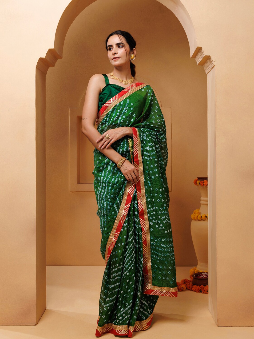 

Geroo Jaipur Bandhani Printed Ready to Wear Saree, Green