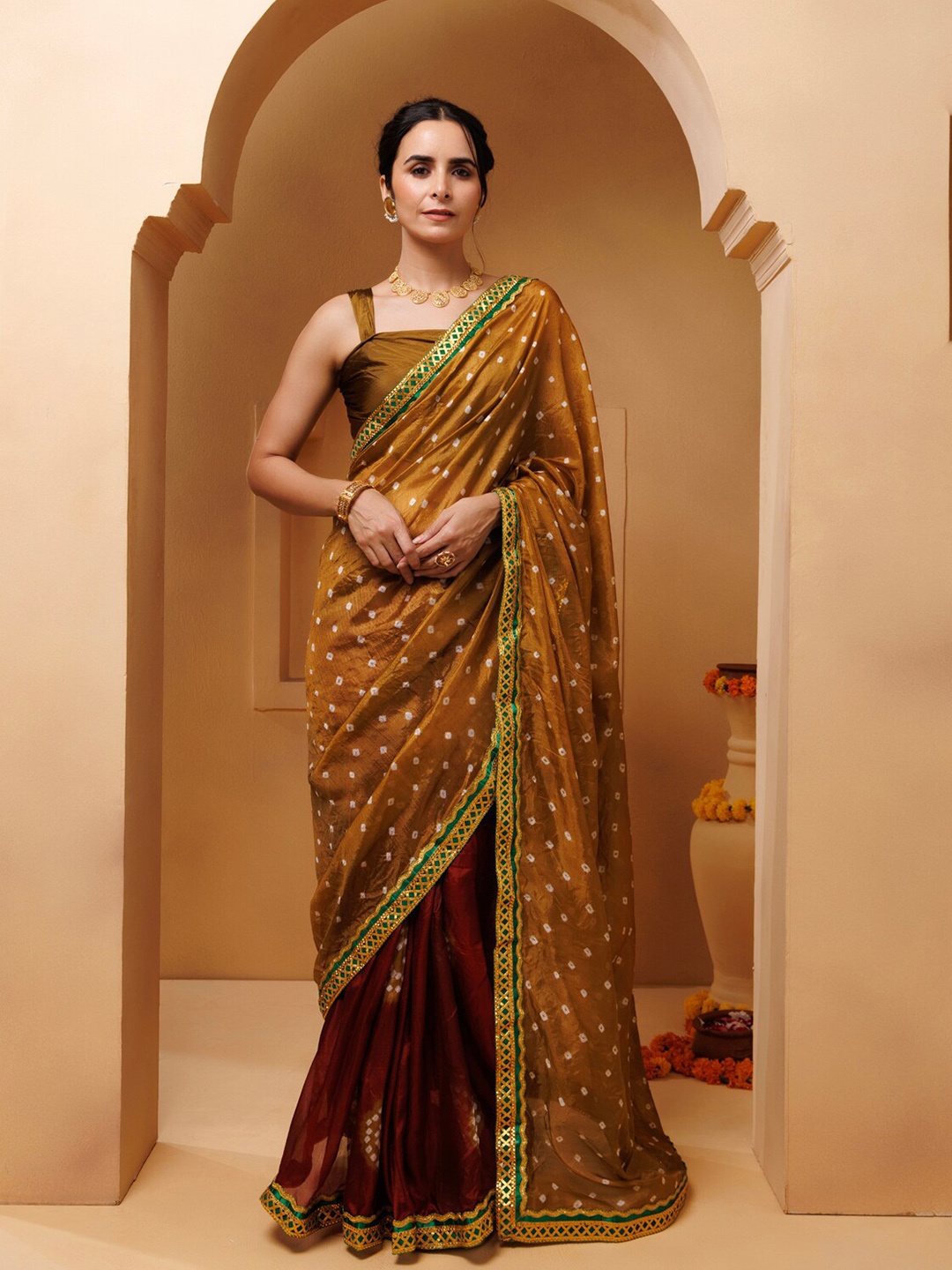 

Geroo Jaipur Bandhani Printed Ready to Wear Saree, Brown