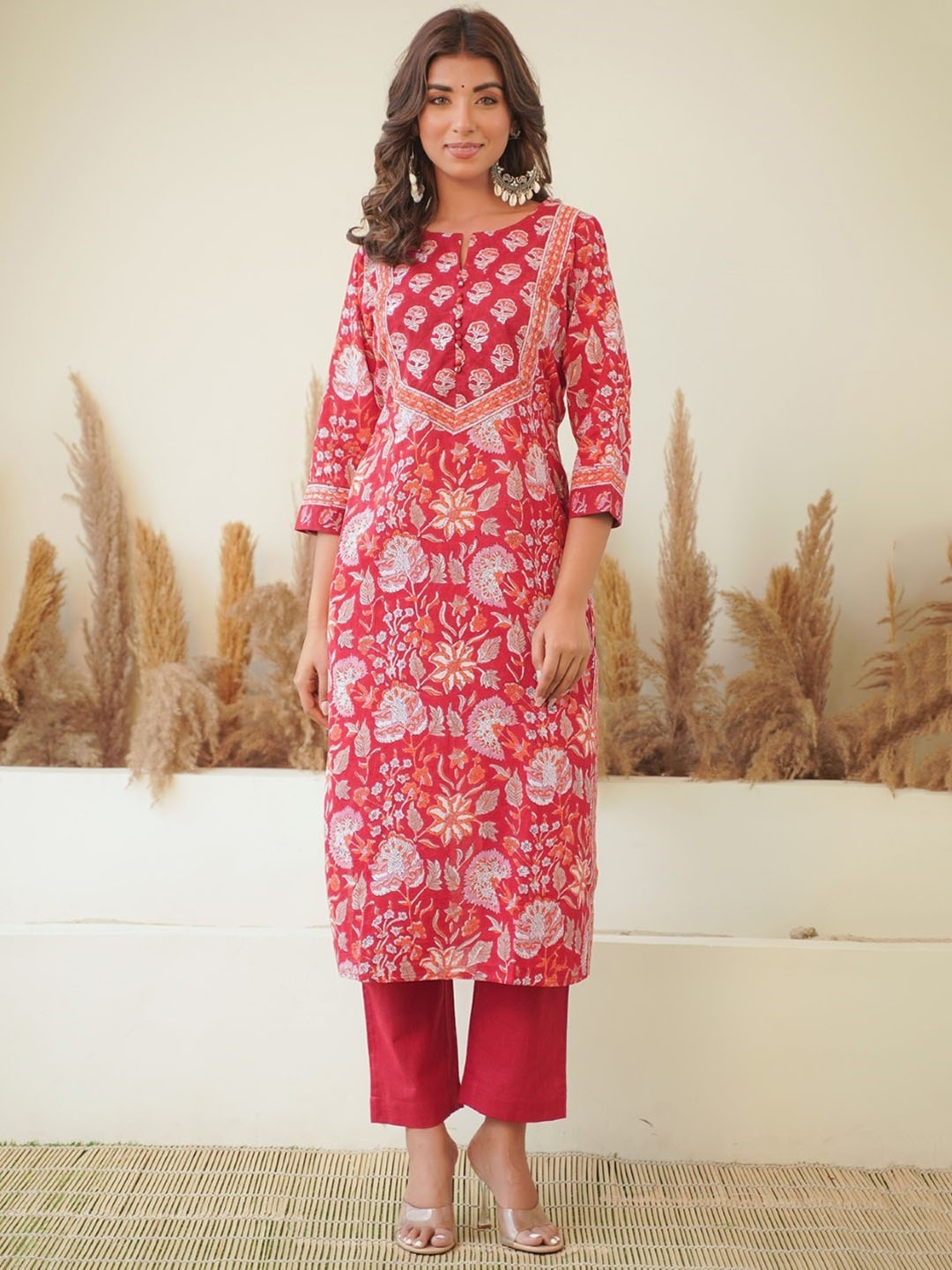 

JAIPURIBANNO Floral Printed Regular Pure Cotton Kurta With Trousers & Dupatta, Red