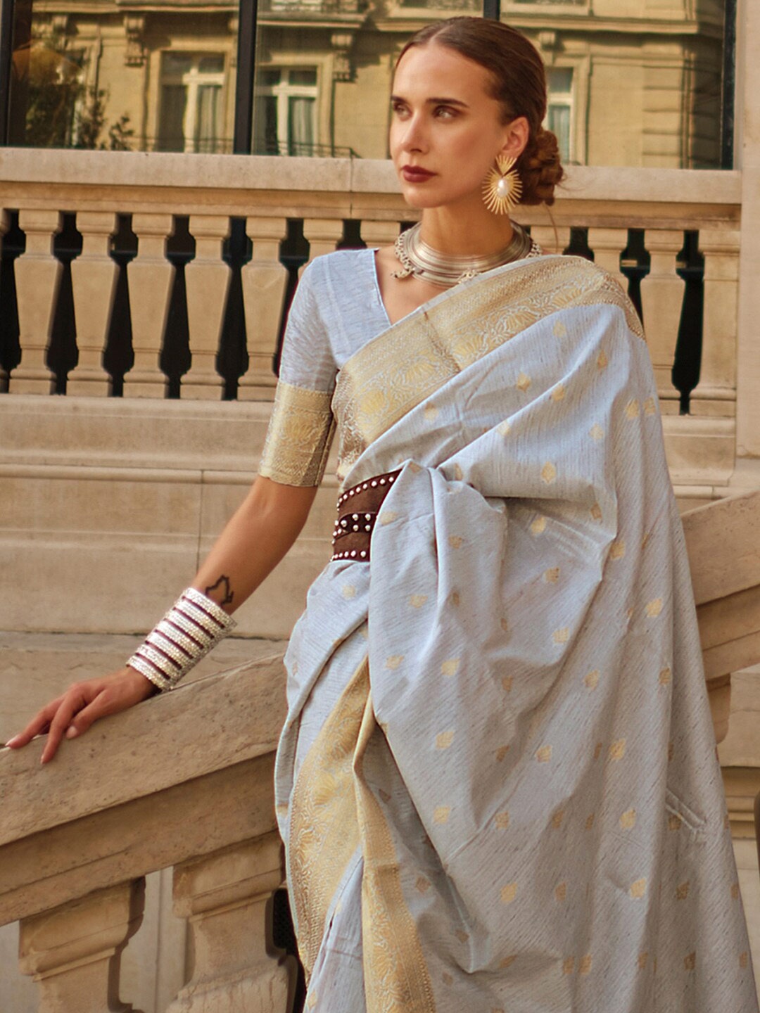 

Mitera Grey & Gold-Toned Ethnic Motifs Woven Design Zari Banarasi Saree