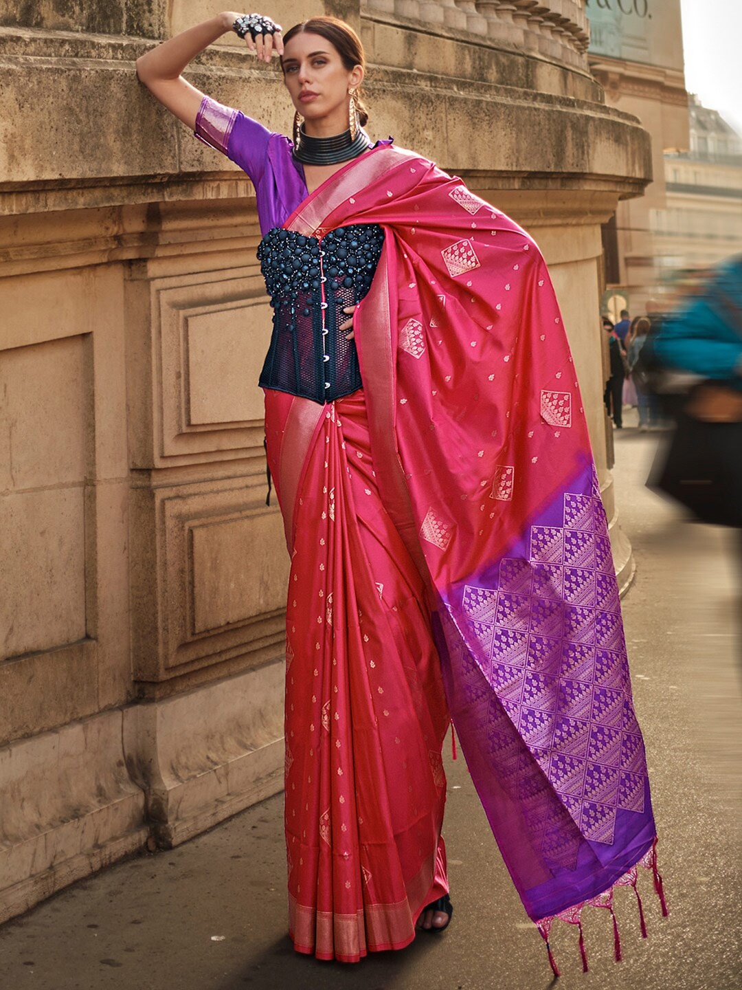 

Mitera Pink Ethnic Motifs Woven Design Zari Pure Silk Banarasi Saree