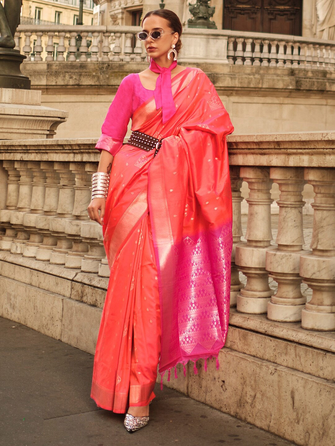 

Mitera Pink Ethnic Motifs Woven Design Zari Silk Banarasi Saree