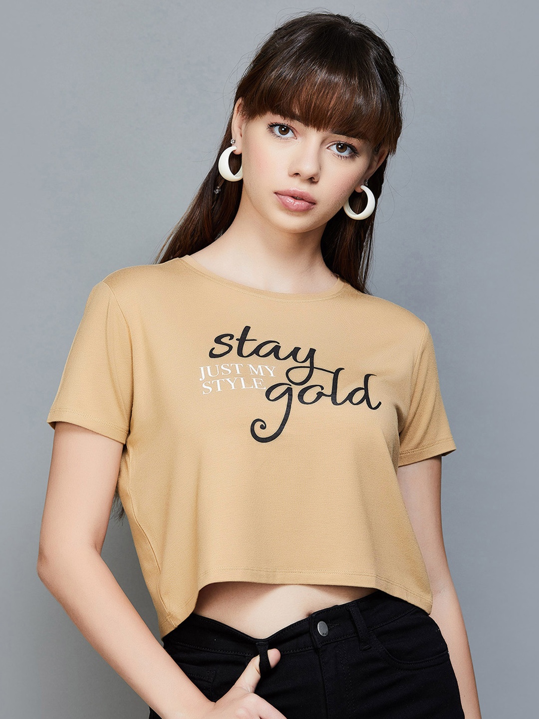 

Ginger by Lifestyle Typography Printed Round Neck Crop T-shirt, Brown