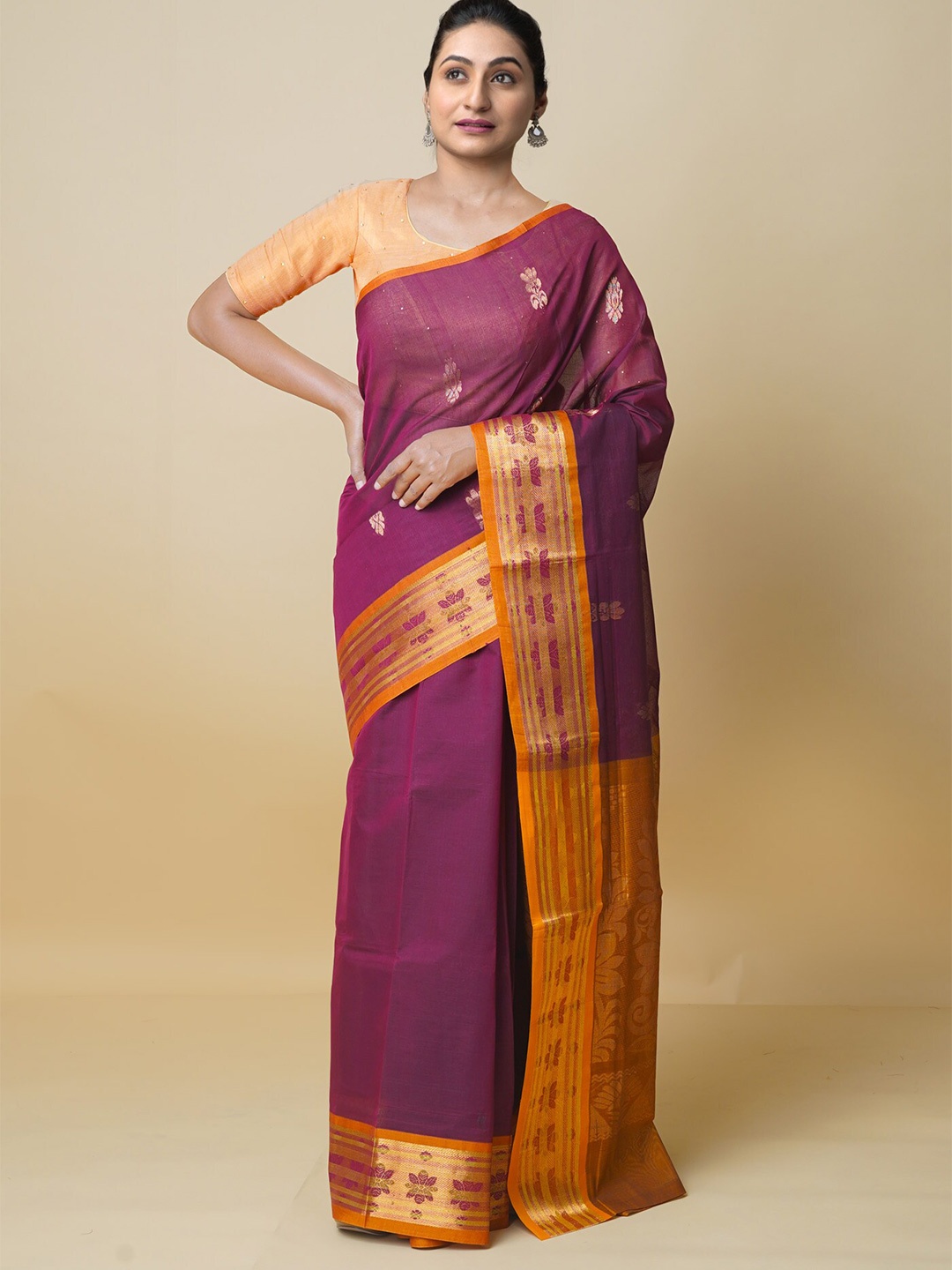 

Unnati Silks Solid Zari Pure Cotton Gadwal Saree, Maroon