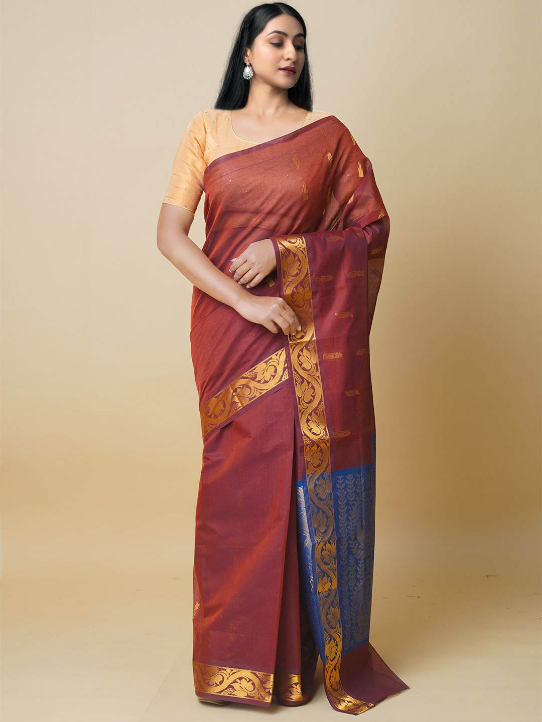 

Unnati Silks Solid Zari Pure Cotton Gadwal Saree, Brown