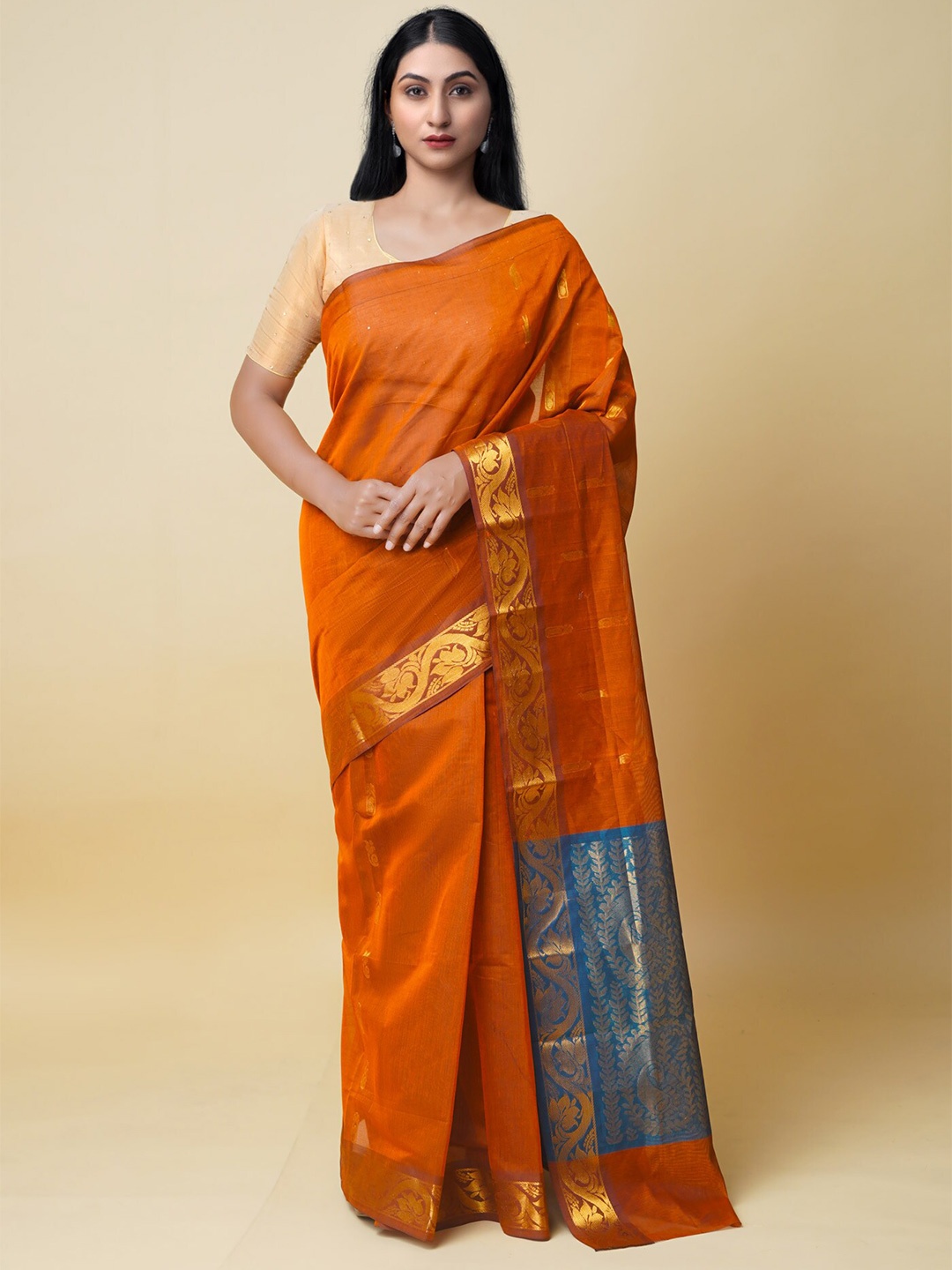 

Unnati Silks Zari Pure Cotton Handloom Gadwal Saree, Orange