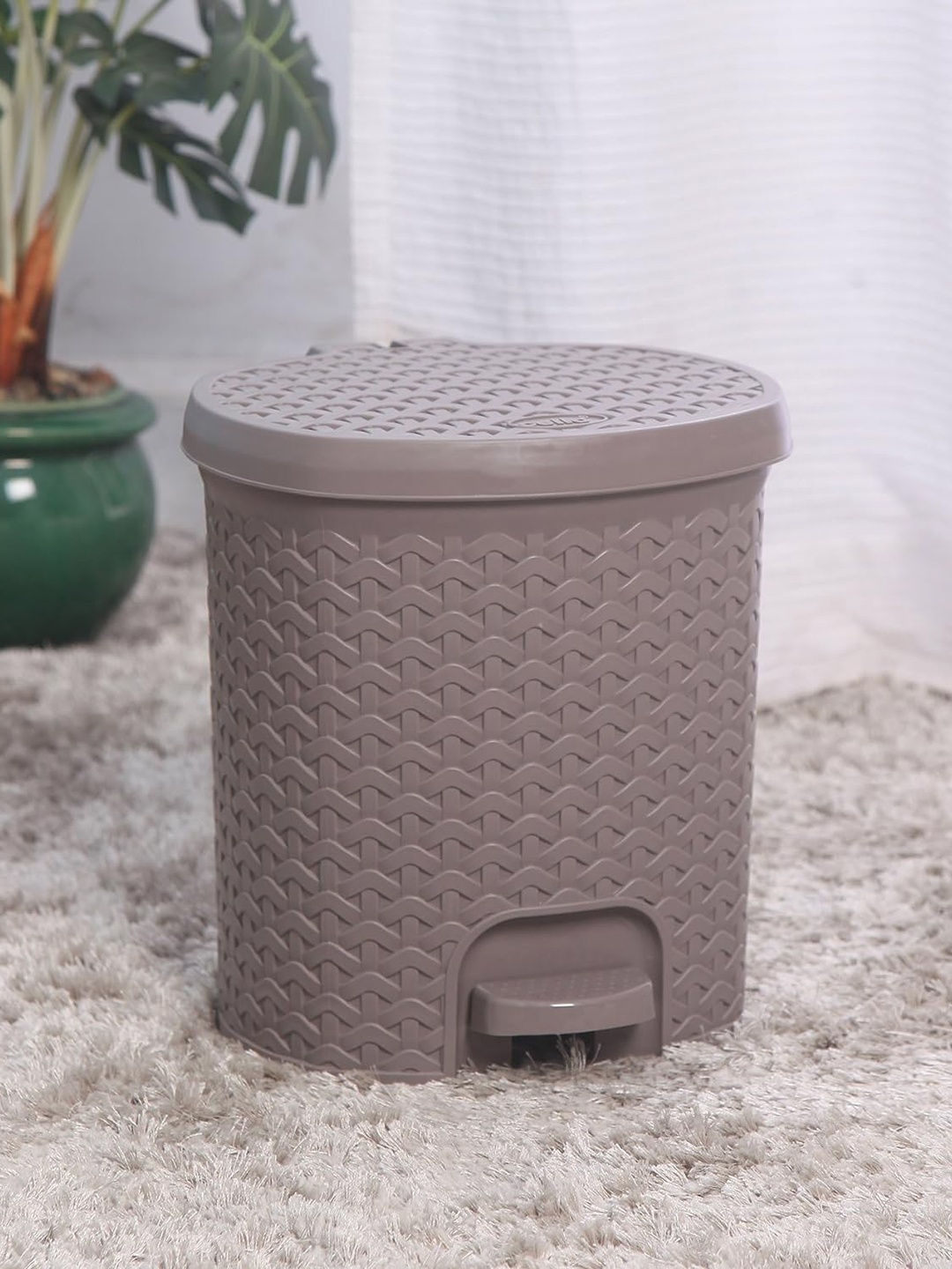 

Cello Classic Grey Textured Pedal Bin - 6 L