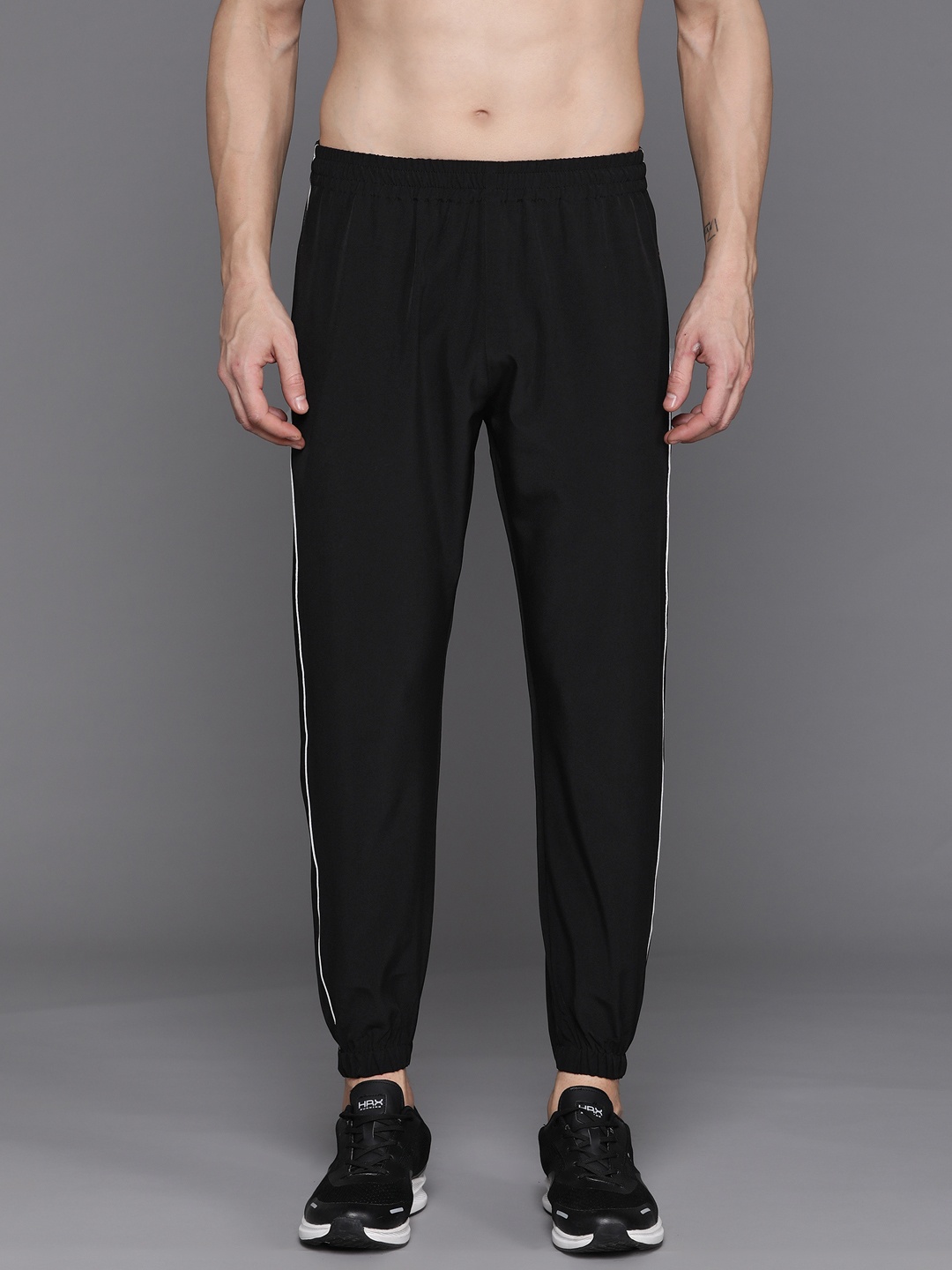 

HRX by Hrithik Roshan Men Training Ankle-Length Joggers, Black