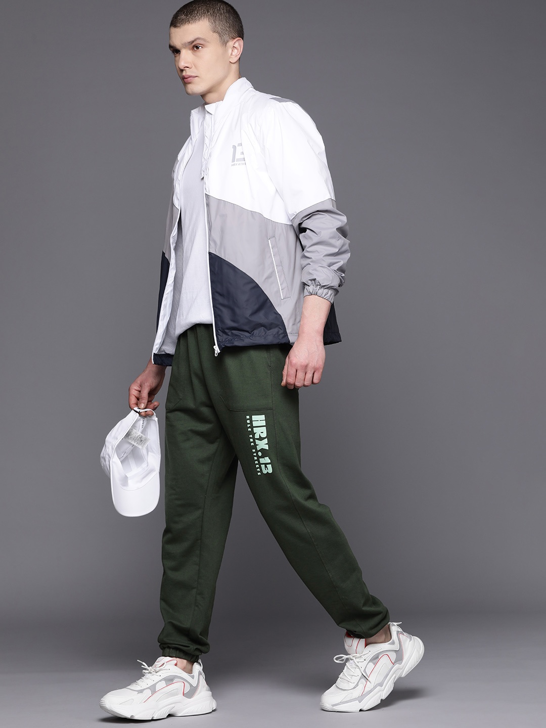 

HRX by Hrithik Roshan Men Lifestyle Joggers, Green