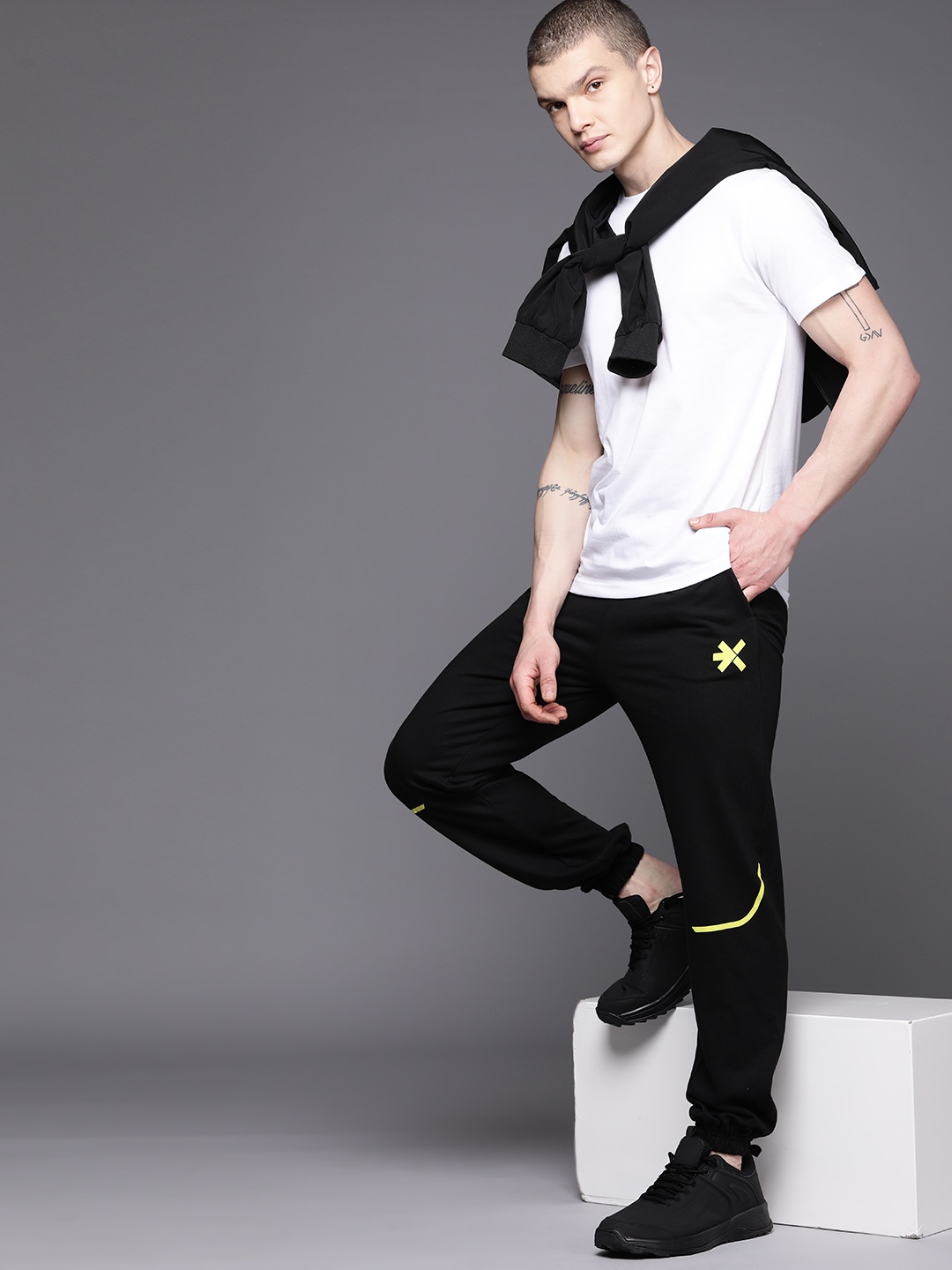 

HRX by Hrithik Roshan Men Lifestyle Joggers, Black