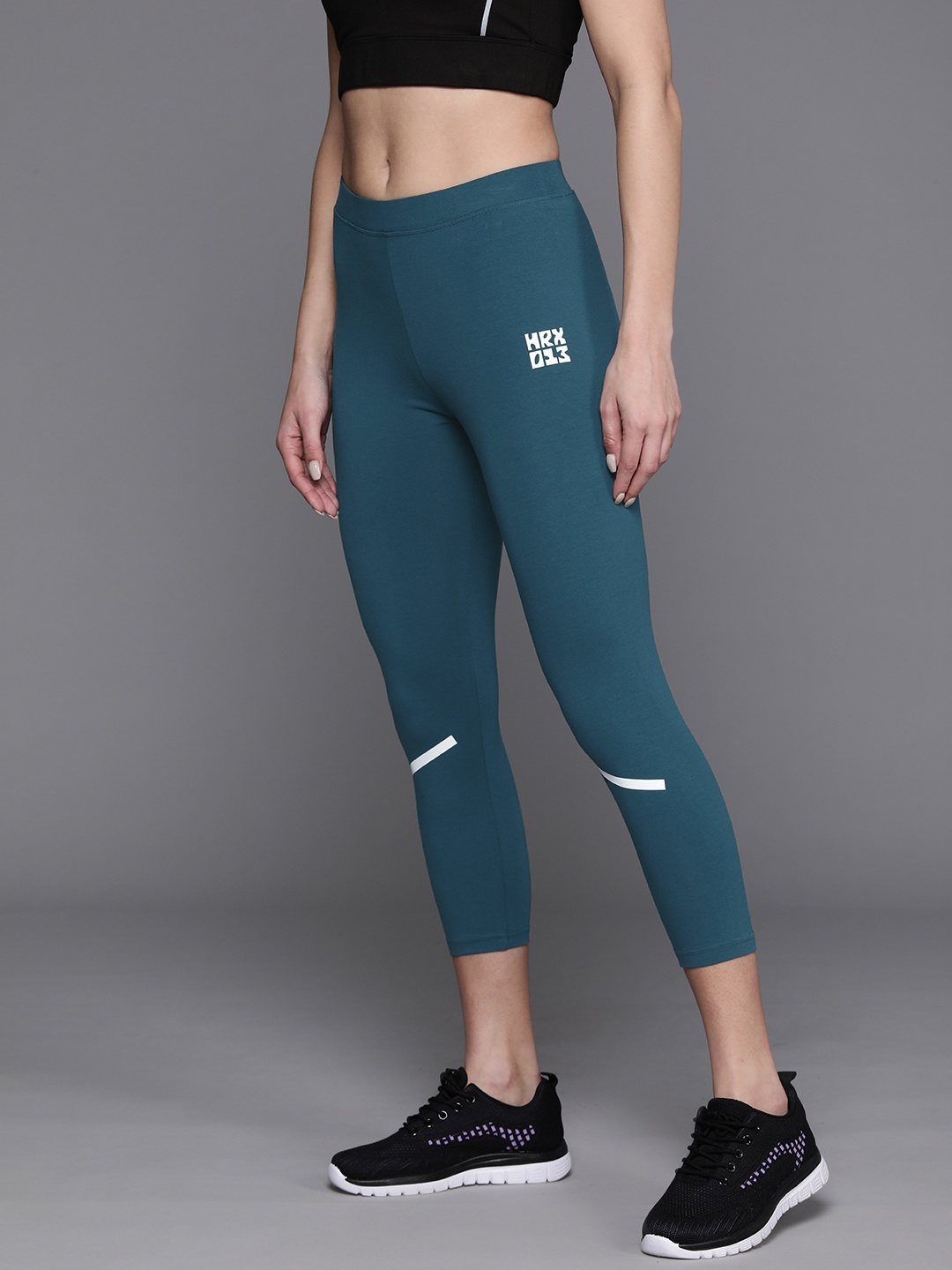 

HRX by Hrithik Roshan Women Slim-Fit Three-Fourth Length Tights, Teal