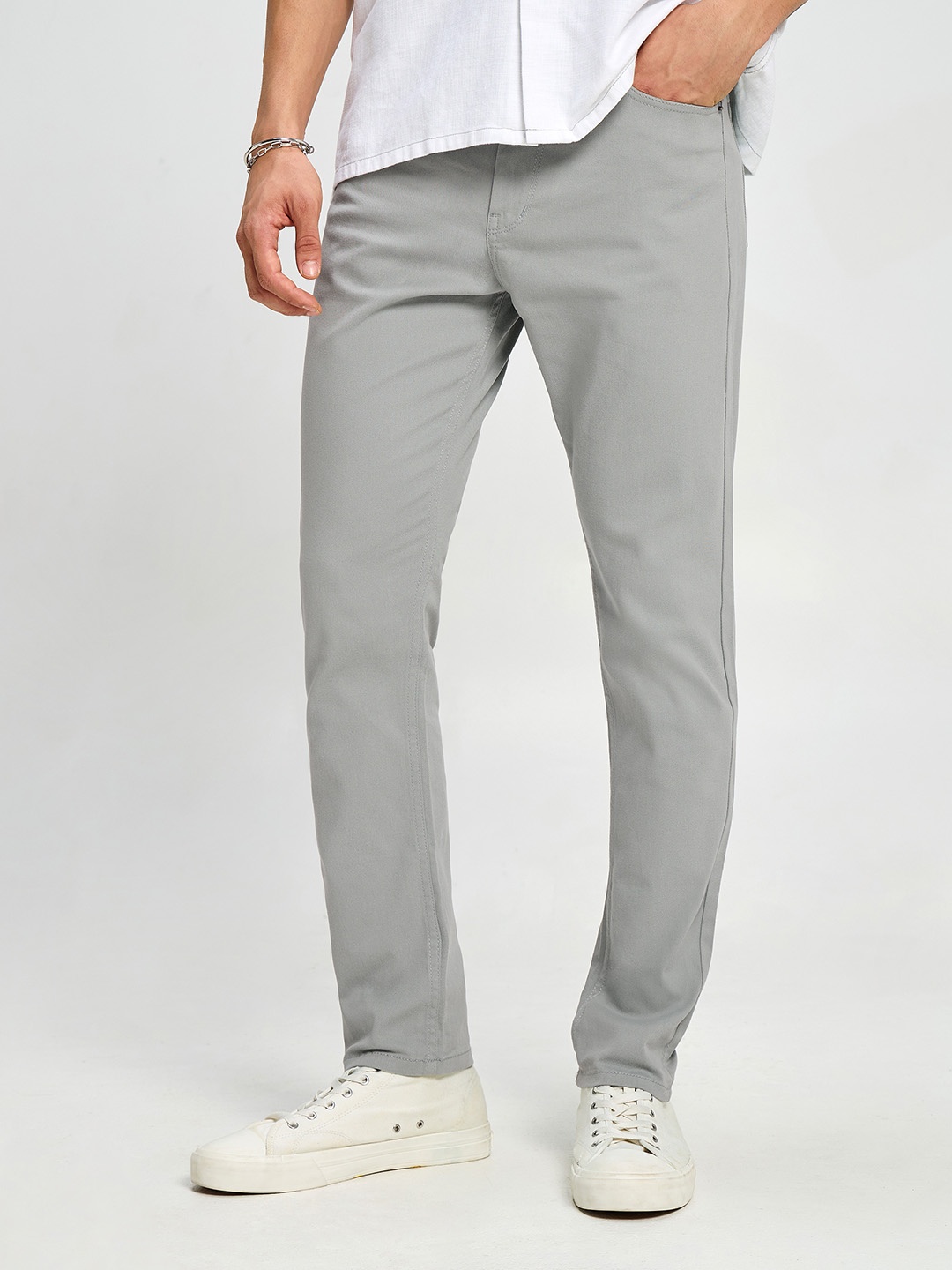 

Beyoung Men Pure Cotton Easy Wash Chinos Trousers, Grey