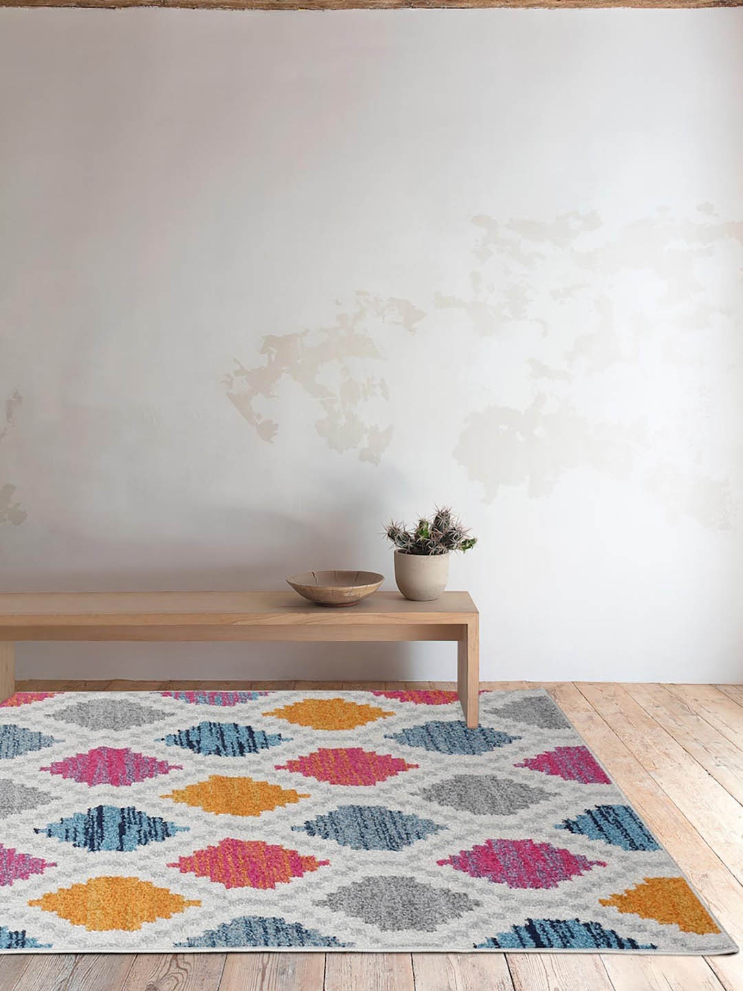 

DDecor Grey & Magenta Geometric Design Polypropylene Rectangular Carpet