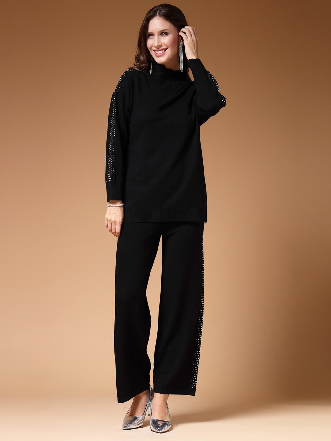 

Mafadeny Embellished High Neck Sweatshirt With Trousers, Black