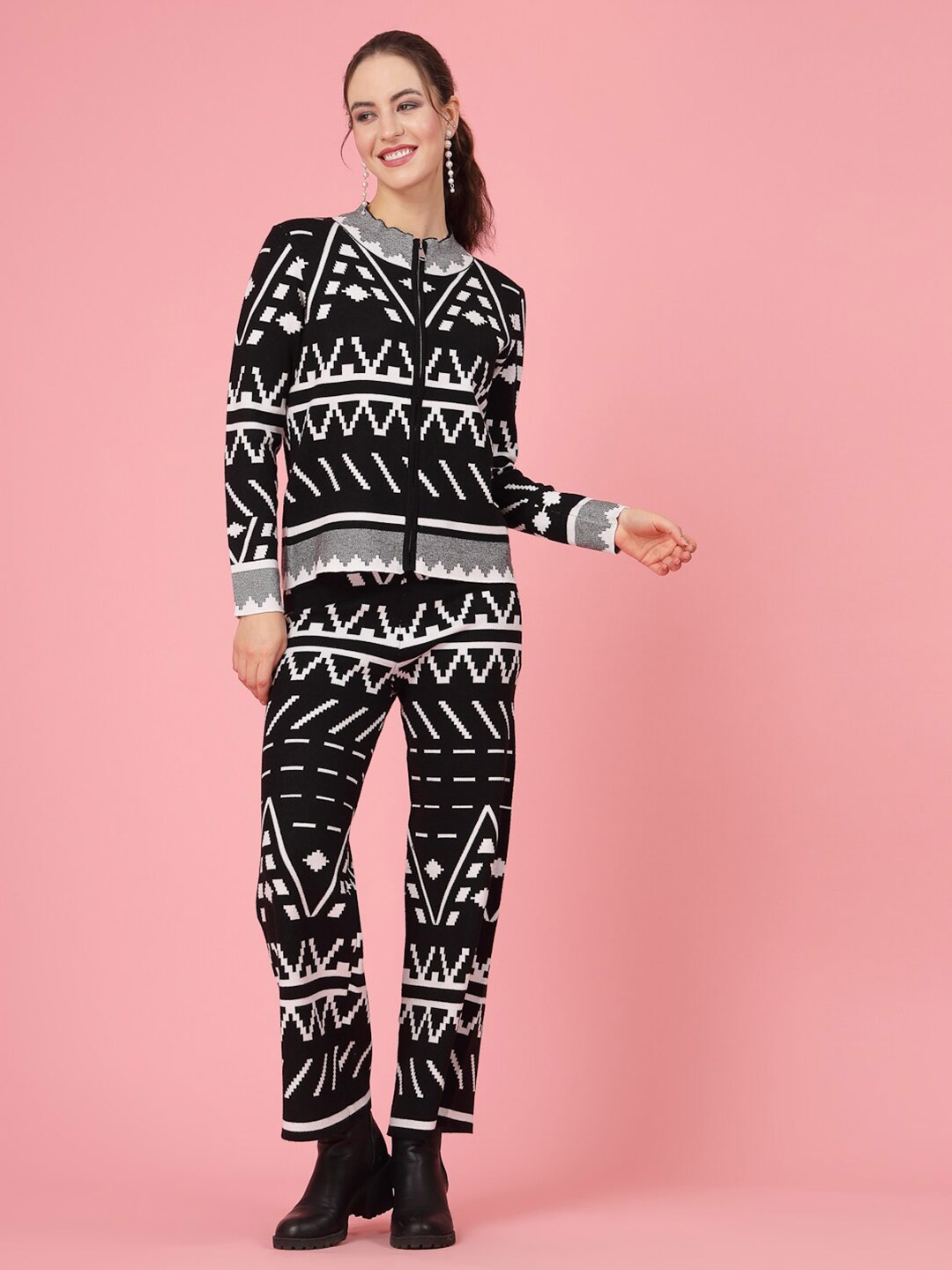 

Mafadeny Winter Wear Cardigan & Trousers, Black