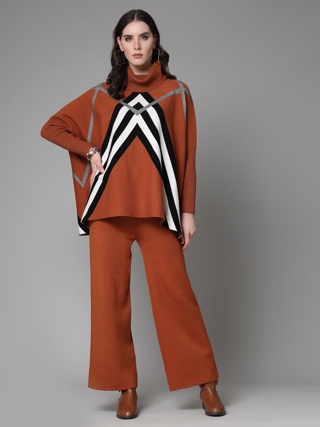 

Mafadeny Geometric Printed Turtle Neck Long Sleeves Sweater & Trousers, Brown