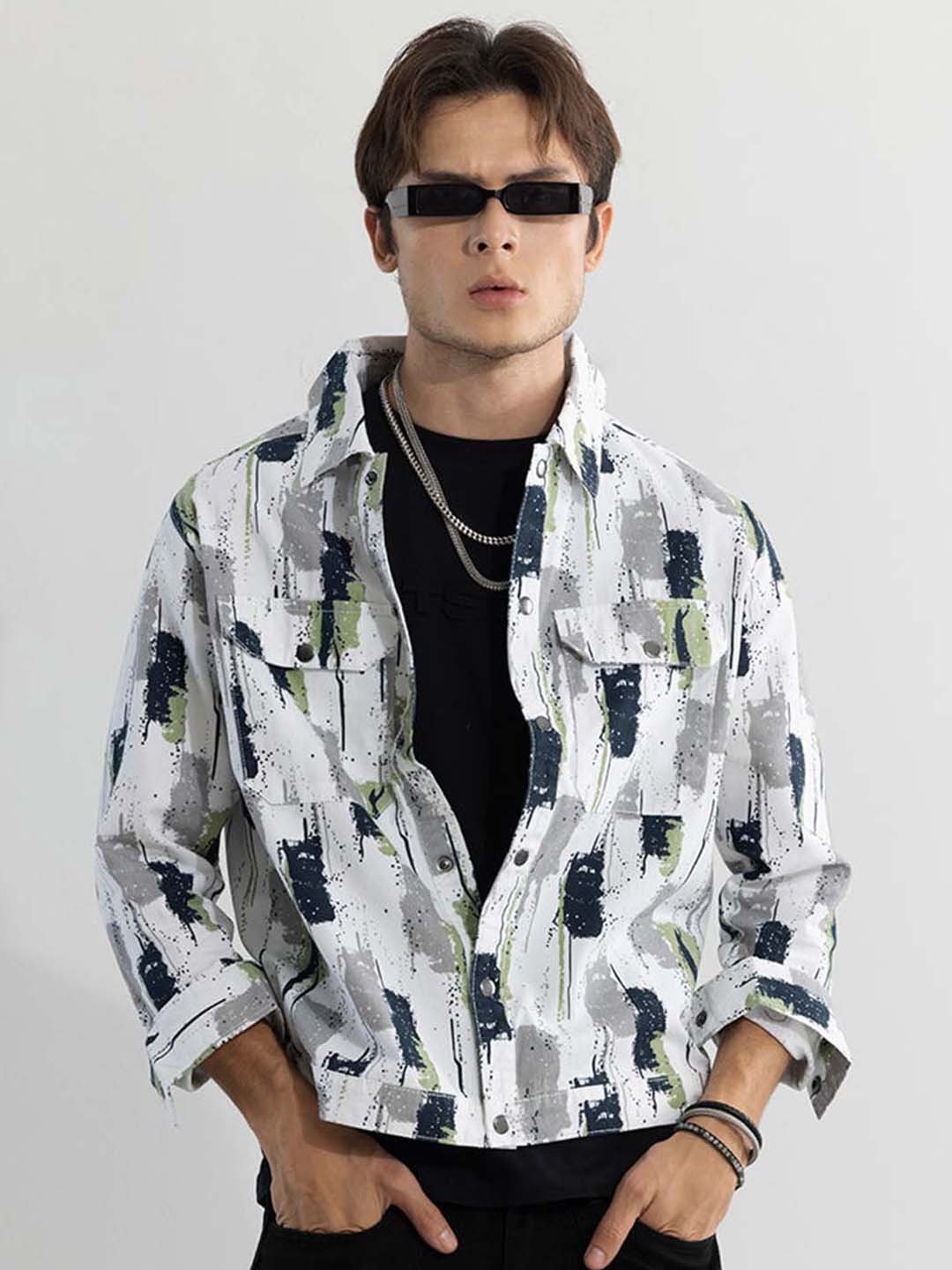 

Snitch Shirt Collar Abstract Printed Denim Jacket, White