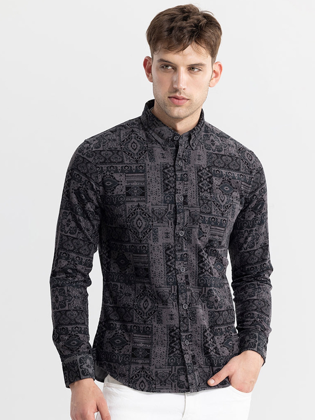 

Snitch Grey Ethnic Motifs Printed Classic Pure Cotton Casual Shirt