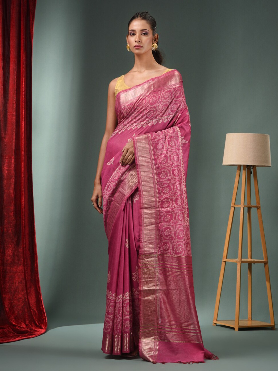 

Charukriti Ethnic Motifs Printed Zari Saree, Purple