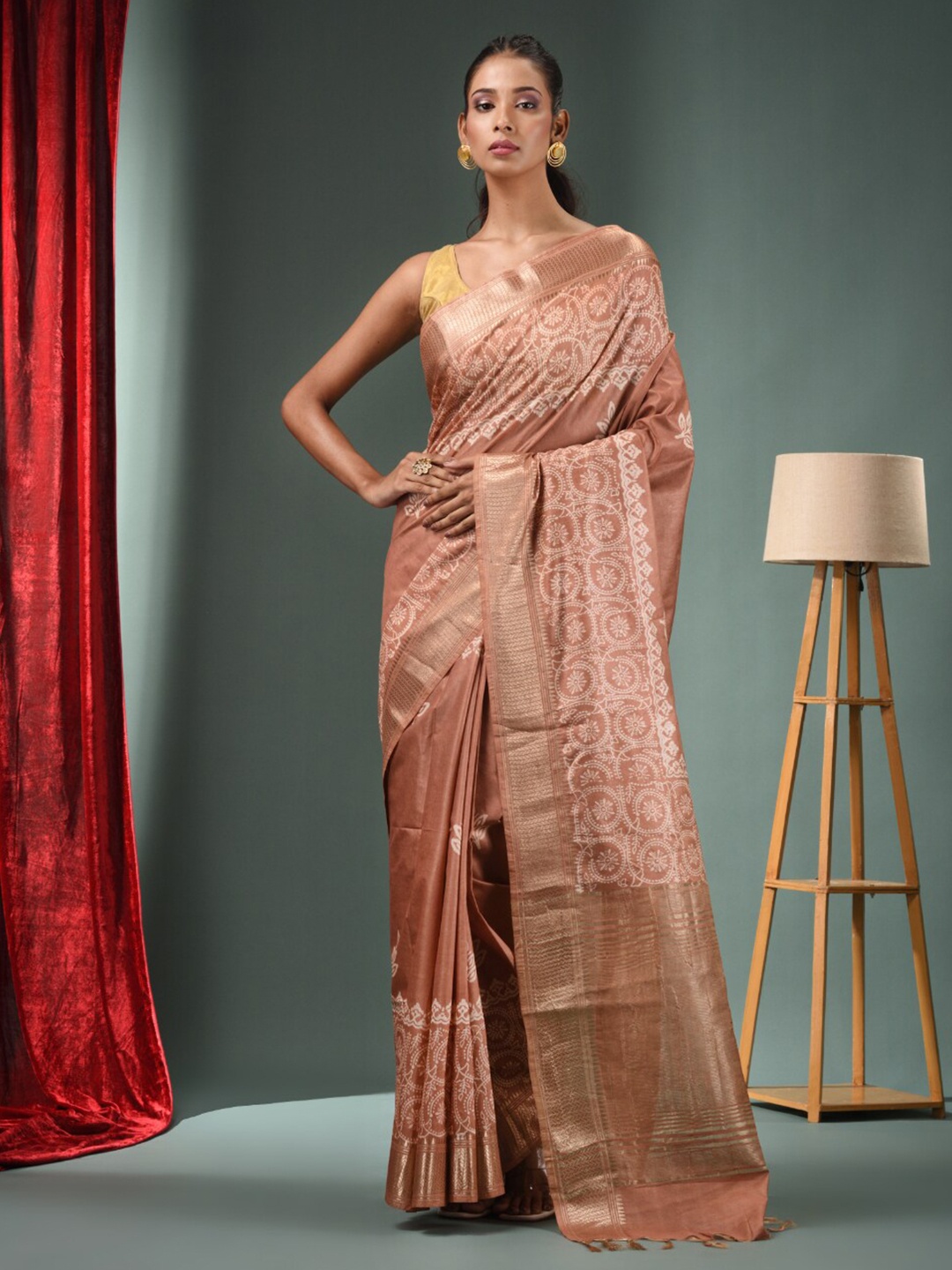 

Charukriti Ethnic Motifs Printed Zari Saree, Beige