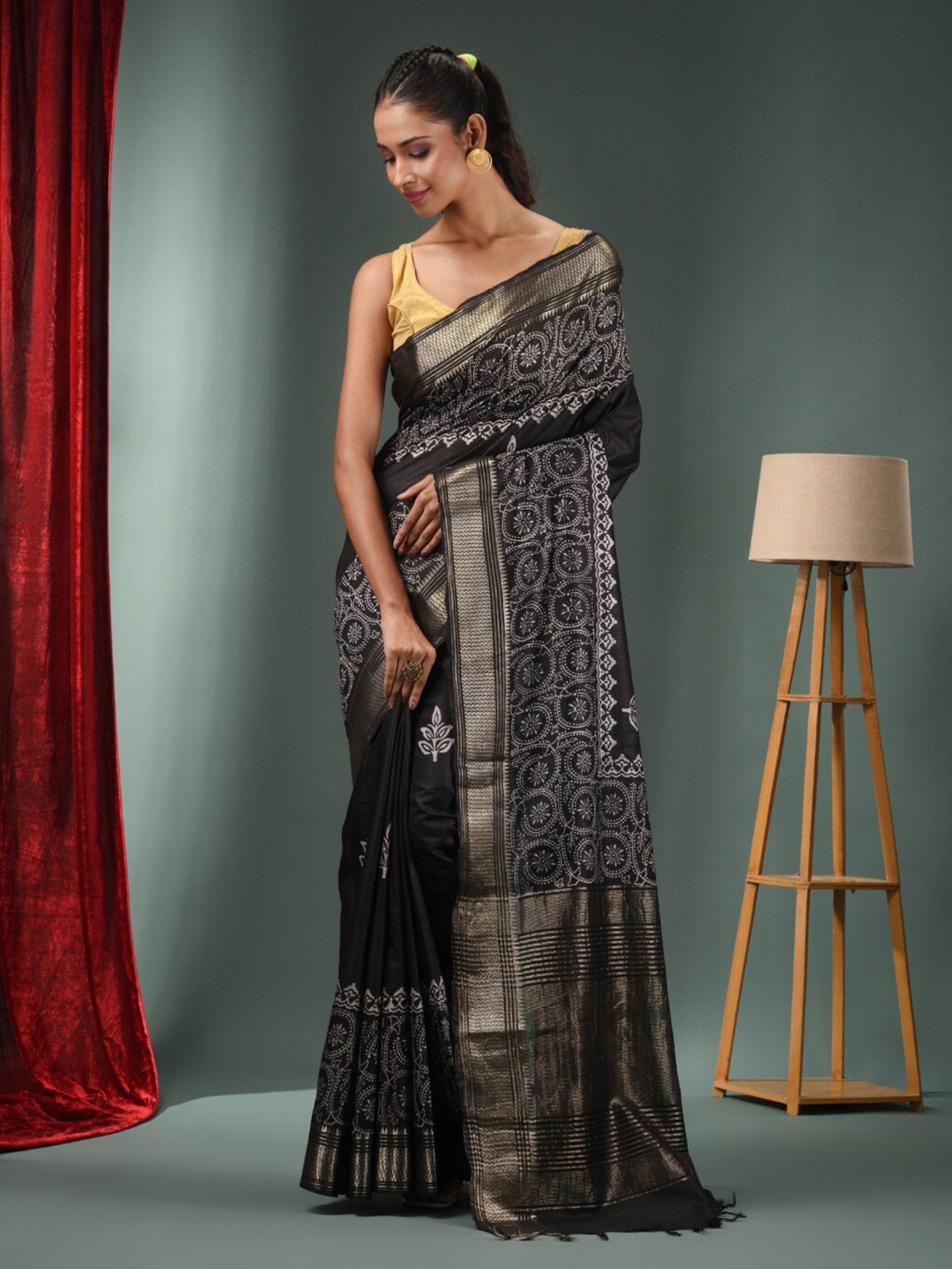 

Charukriti Ethnic Motifs Zari Saree, Black